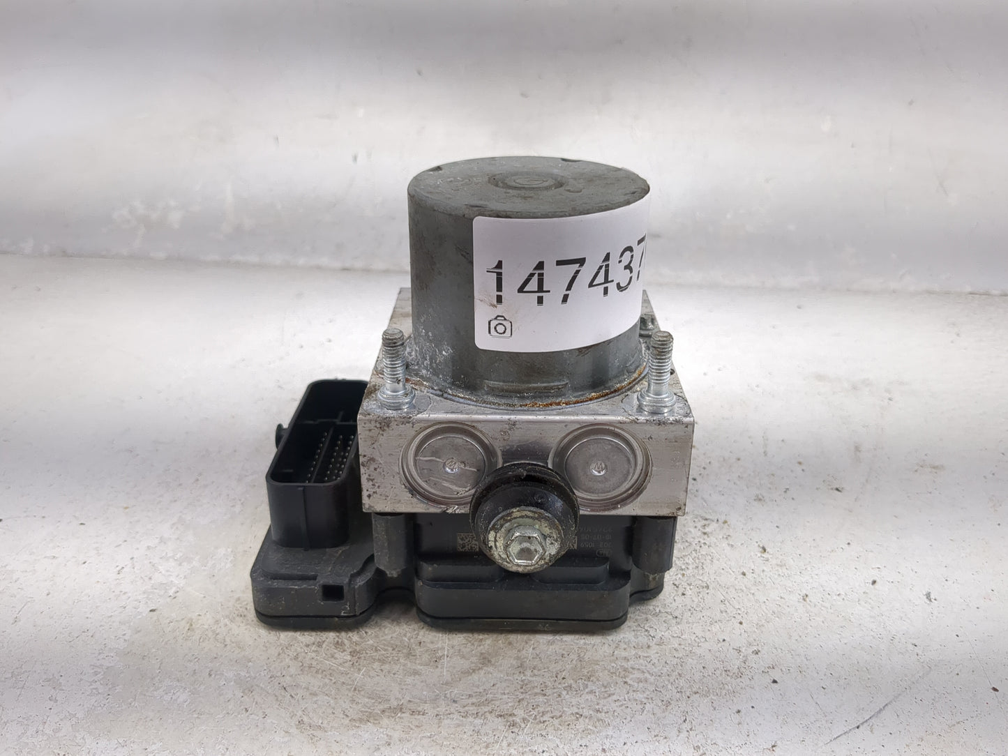2018-2020 Toyota Camry ABS Pump Control Module Replacement P/N:0265266787 ZL21800031807060255, 4454006290 Fits Fits 2018 201