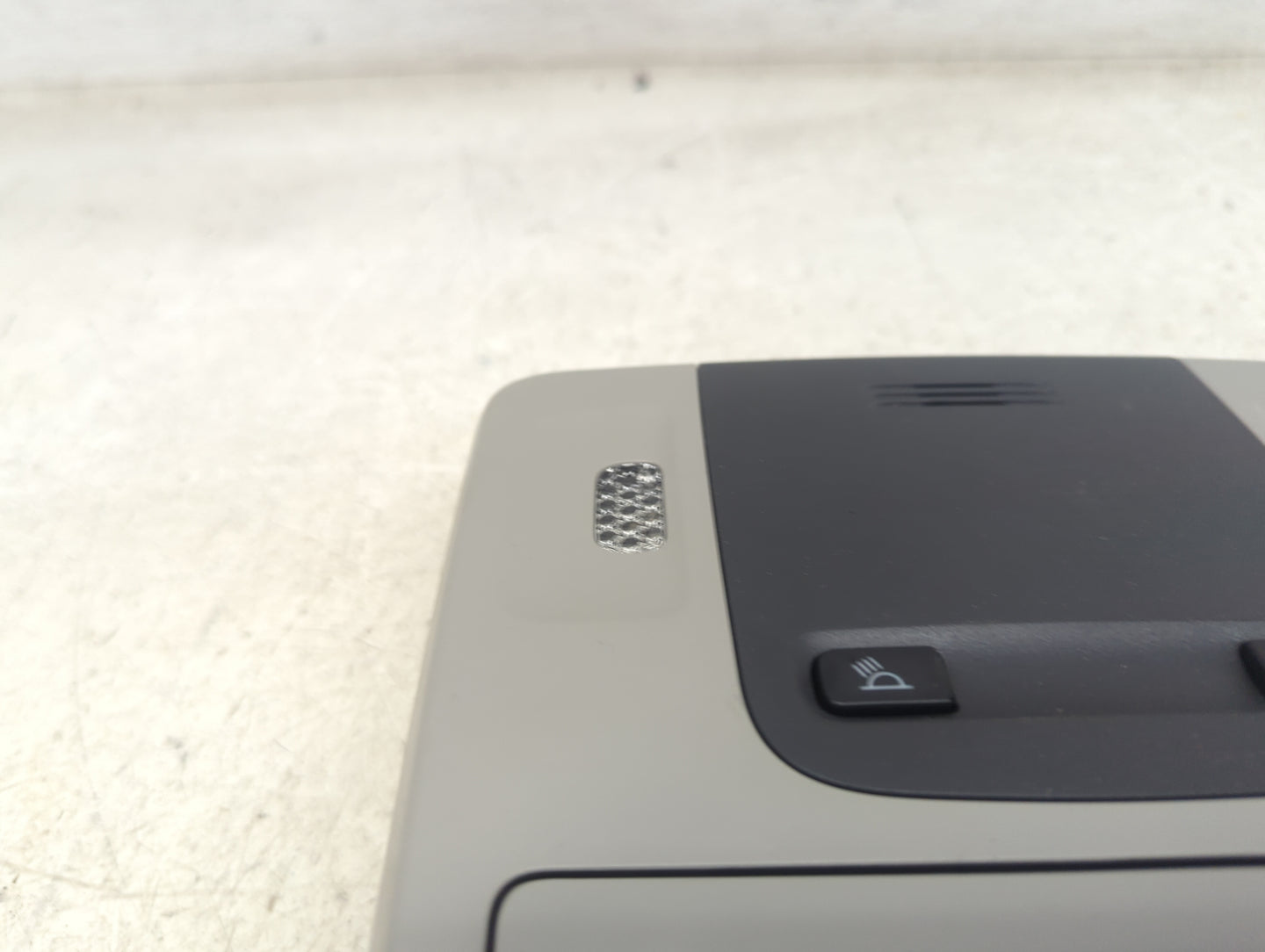 2018 Toyota Camry Overhead Roof Console Gray - Oemusedautoparts1.com