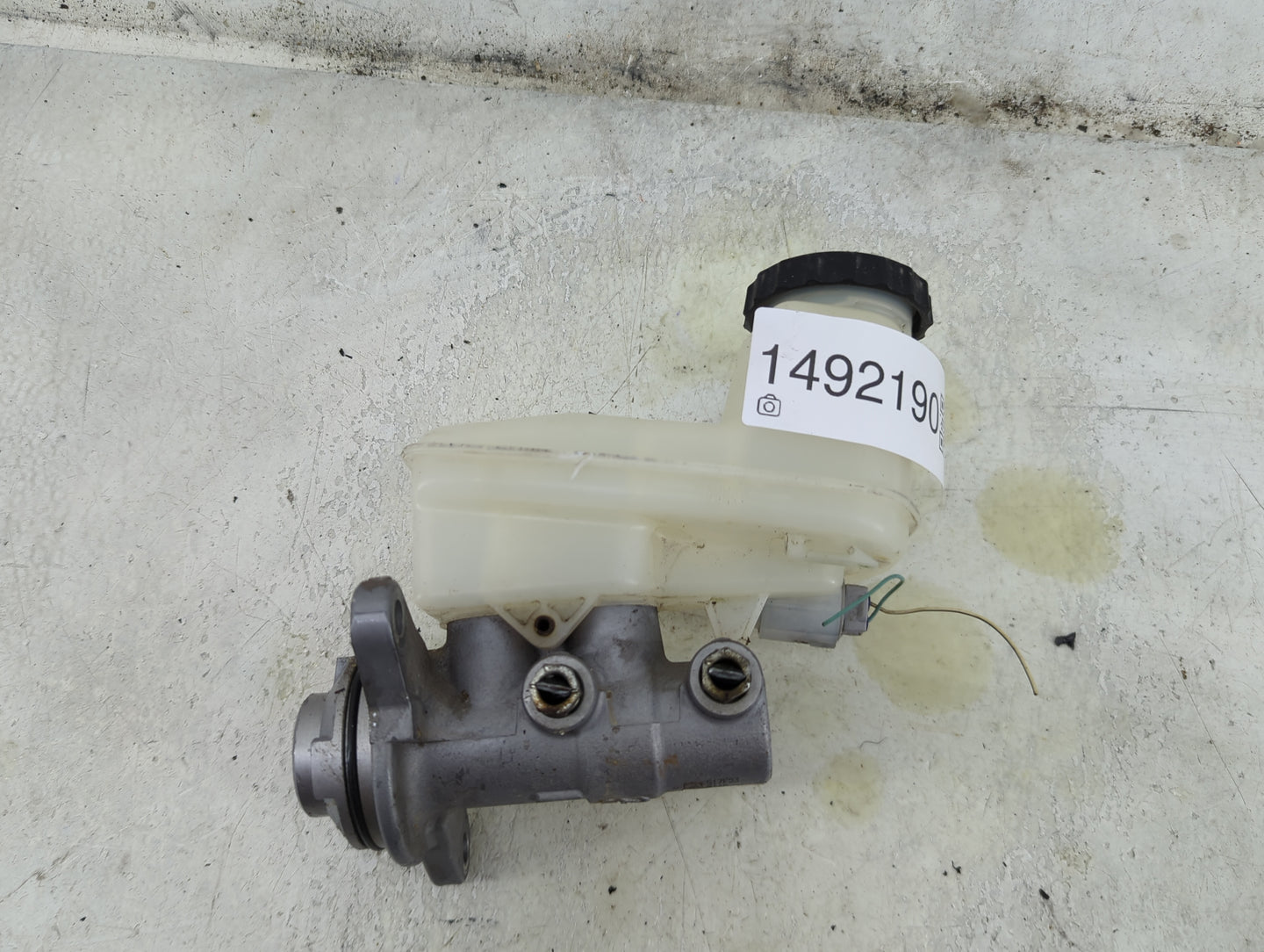 2018-2019 Toyota Camry Brake Master Cylinder - Oemusedautoparts1.com