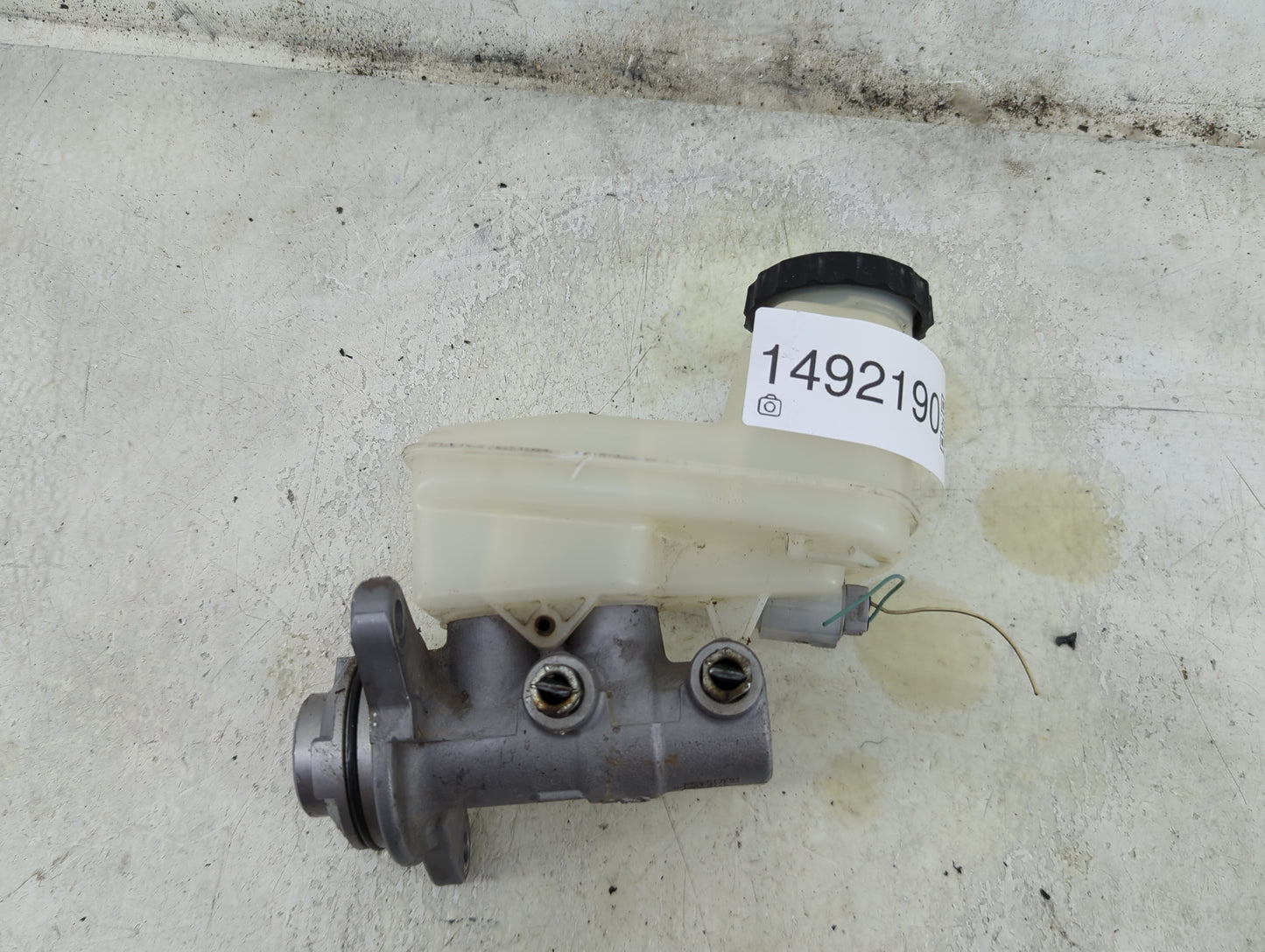 2018-2019 Toyota Camry Brake Master Cylinder - Oemusedautoparts1.com