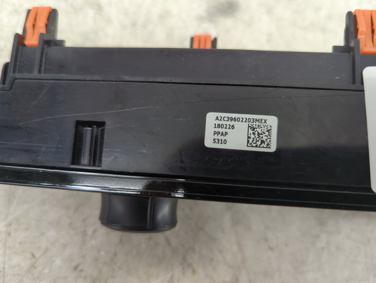 2018-2022 Toyota Camry Climate Control Module Temperature AC/Heater Replacement P/N:A2C39602203MEX 55900-06470 Fits OEM Used