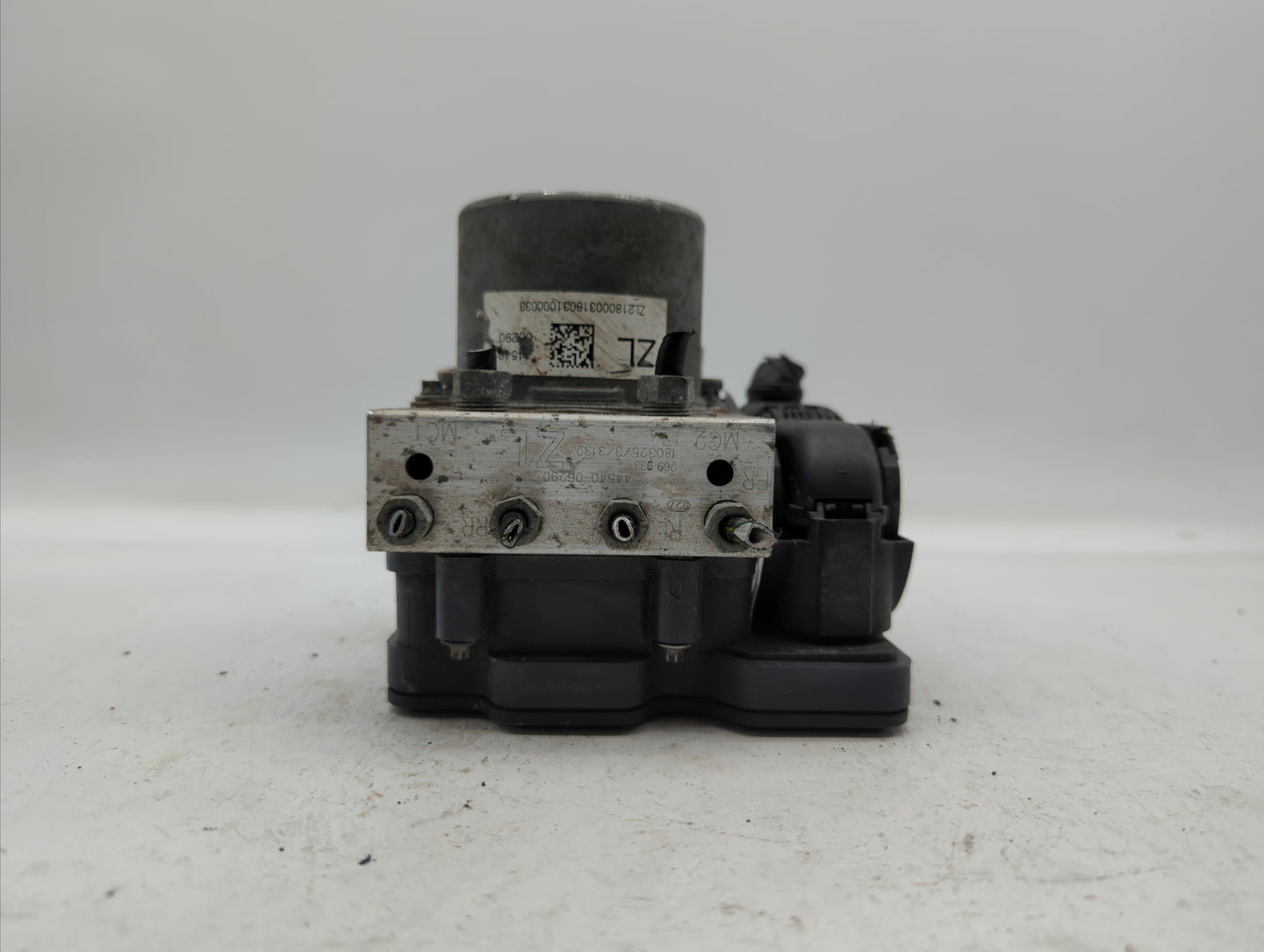 2018 Toyota Camry ABS Pump Control Module Replacement P/N:44540-06290 44540 06290 Fits OEM Used Auto Parts - Oemusedautopart