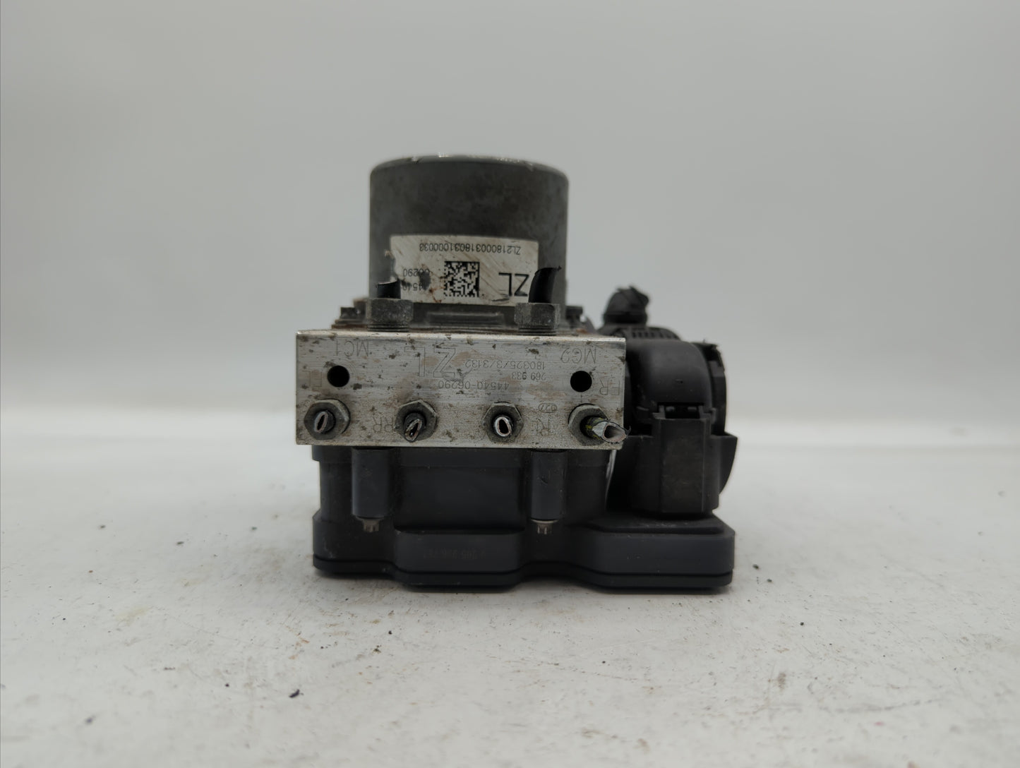 2018 Toyota Camry ABS Pump Control Module Replacement P/N:44540-06290 44540 06290 Fits OEM Used Auto Parts - Oemusedautopart