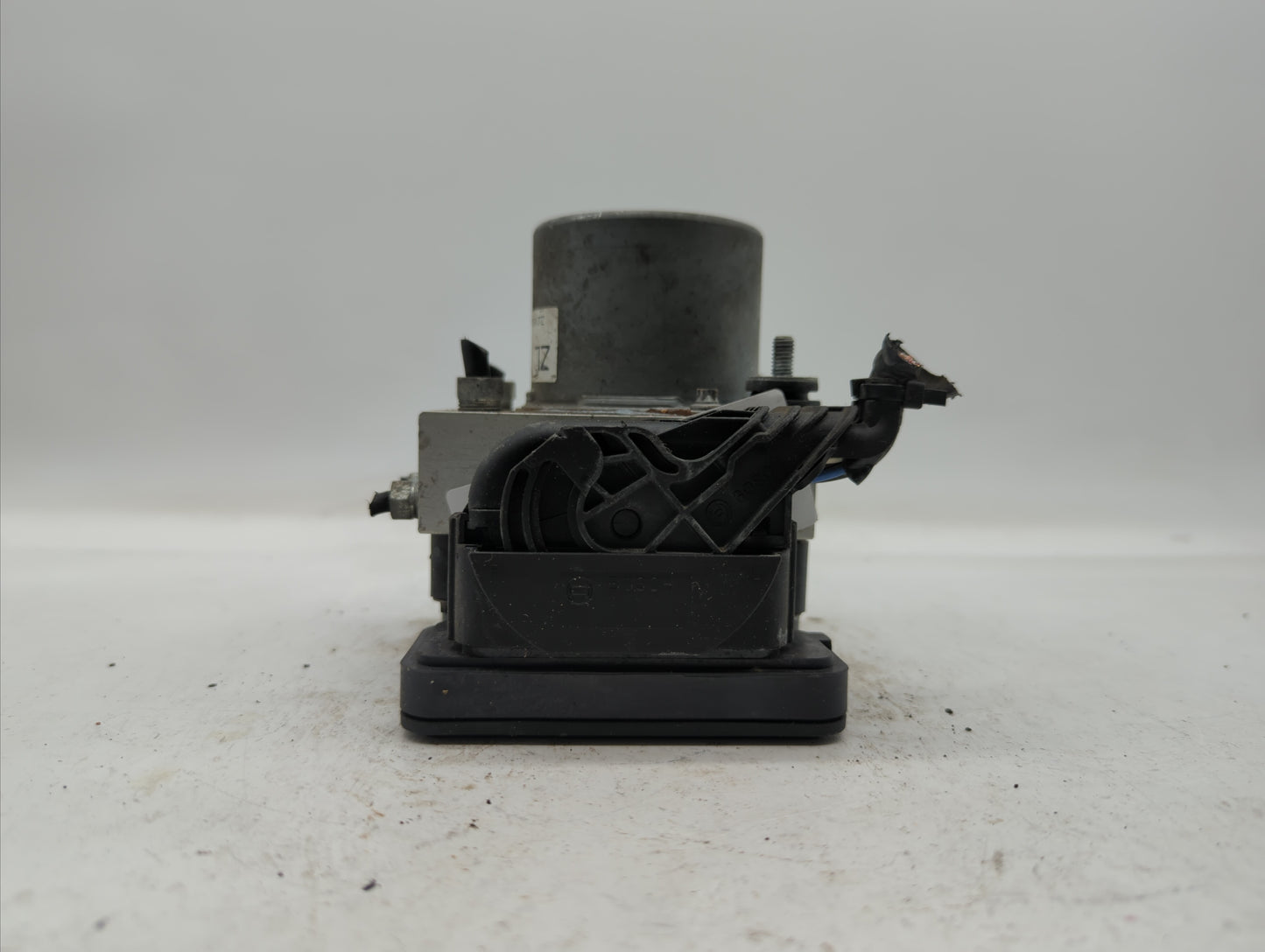 2018 Toyota Camry ABS Pump Control Module Replacement P/N:44540-06290 44540 06290 Fits OEM Used Auto Parts - Oemusedautopart
