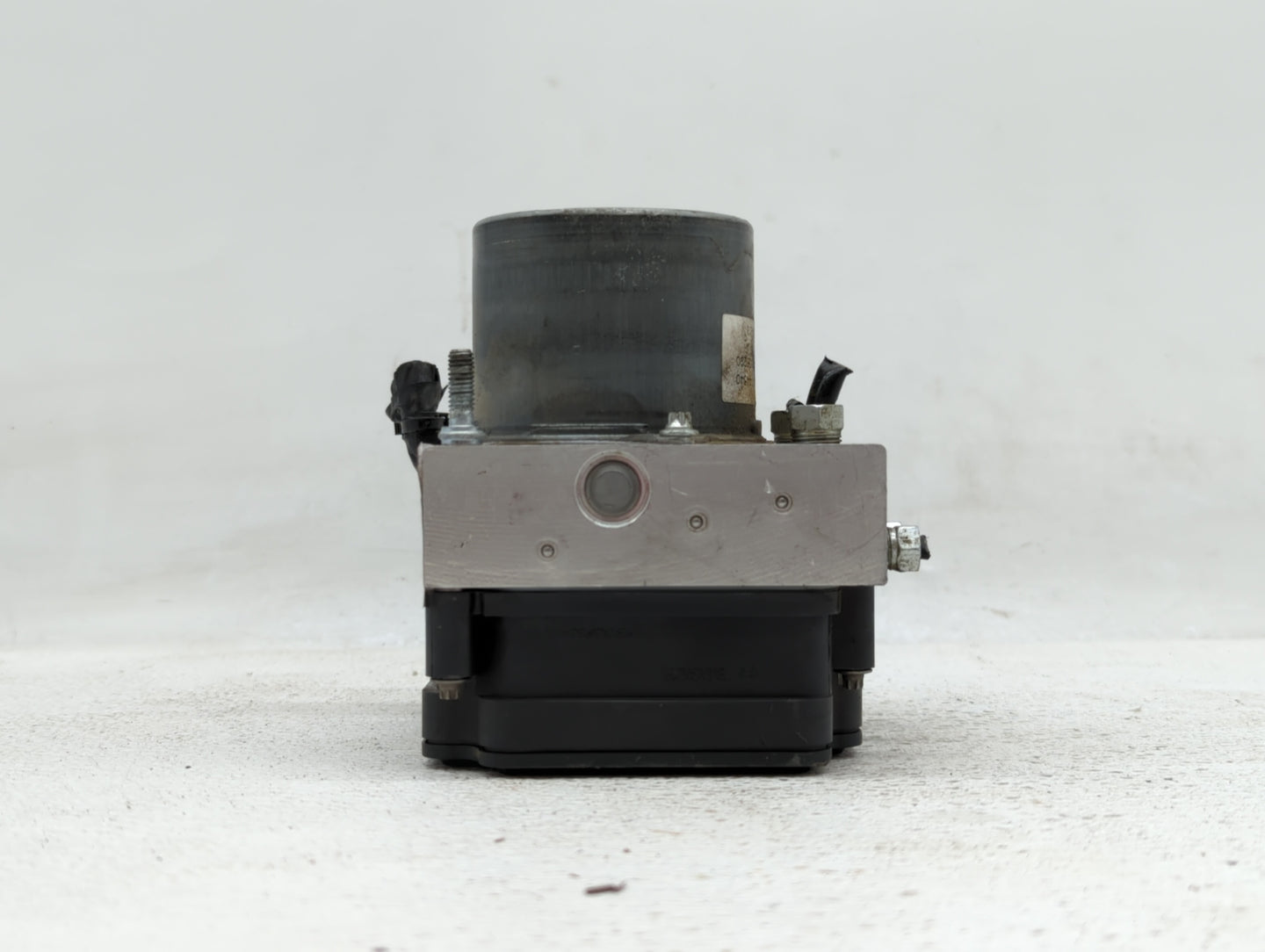 2018 Toyota Camry ABS Pump Control Module Replacement P/N:44540-06290 44540 06290 Fits OEM Used Auto Parts - Oemusedautopart
