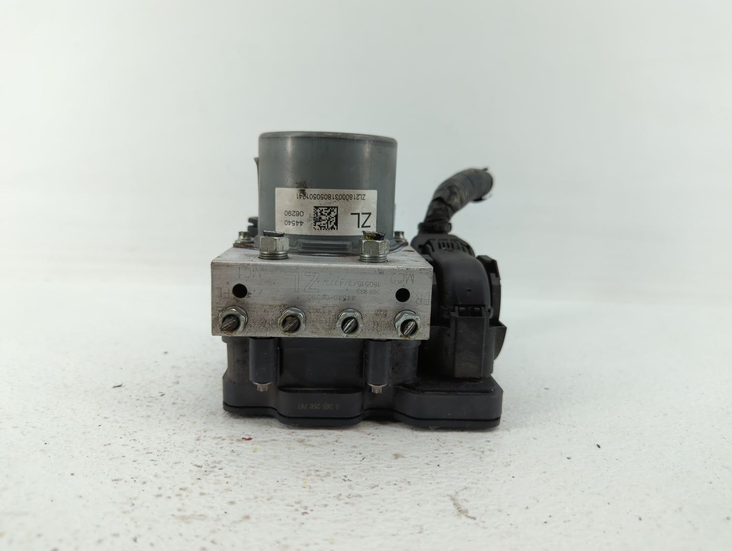 2018 Toyota Camry ABS Pump Control Module Replacement P/N:44540-06290 44540 06290 Fits OEM Used Auto Parts - Oemusedautopart