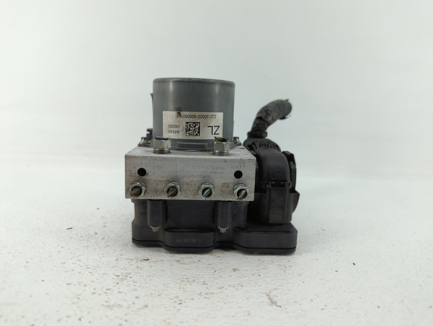2018 Toyota Camry ABS Pump Control Module Replacement P/N:44540-06290 44540 06290 Fits OEM Used Auto Parts - Oemusedautopart