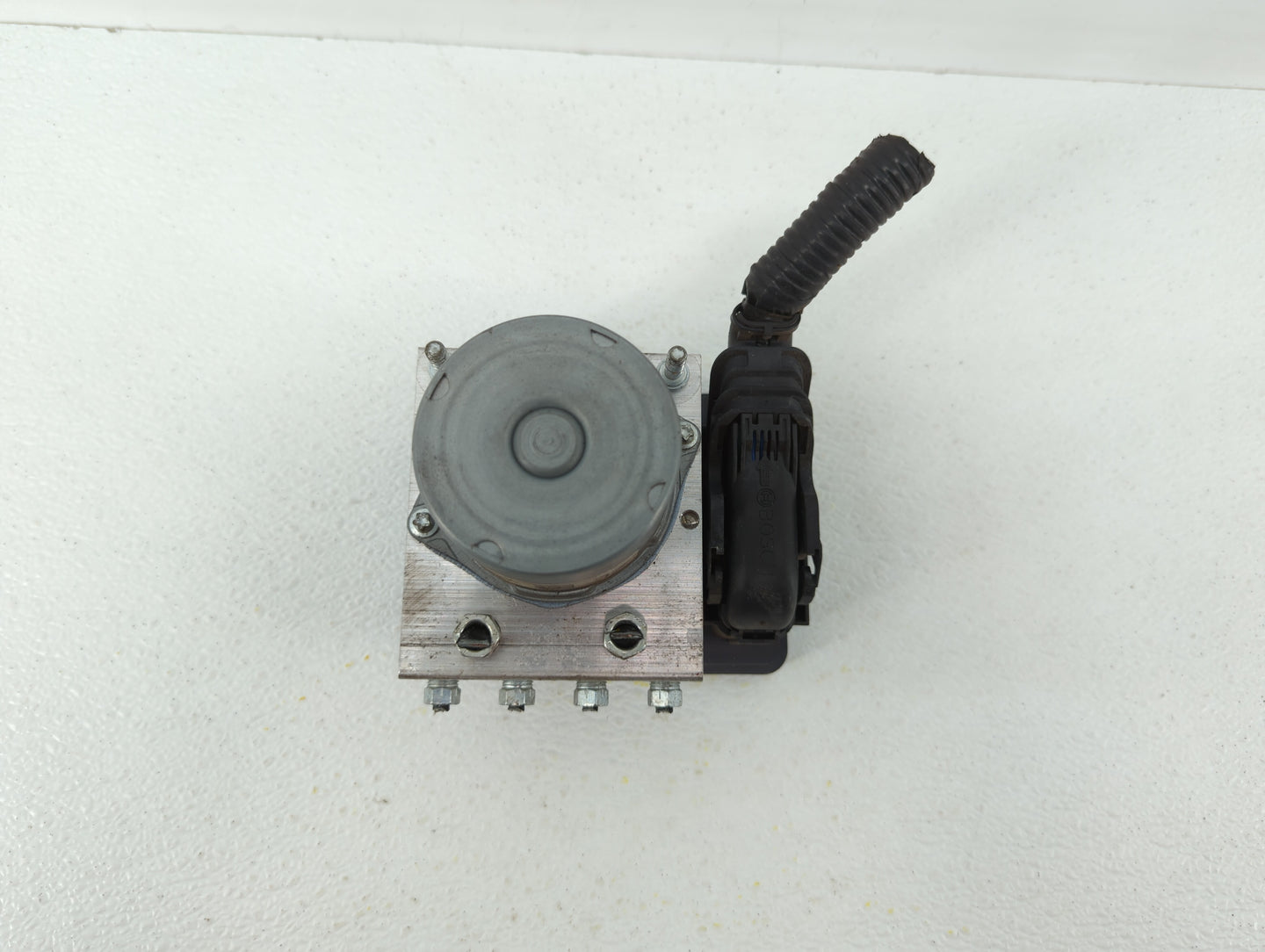 2018 Toyota Camry ABS Pump Control Module Replacement P/N:44540-06290 44540 06290 Fits OEM Used Auto Parts - Oemusedautopart