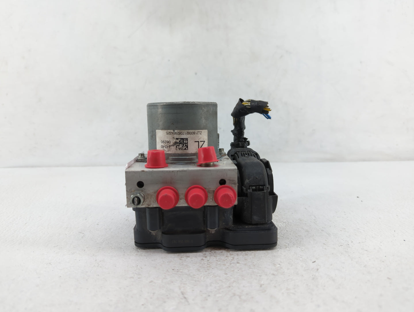 2018 Toyota Camry ABS Pump Control Module Replacement P/N:44540-06290 44540 06290 Fits OEM Used Auto Parts - Oemusedautopart