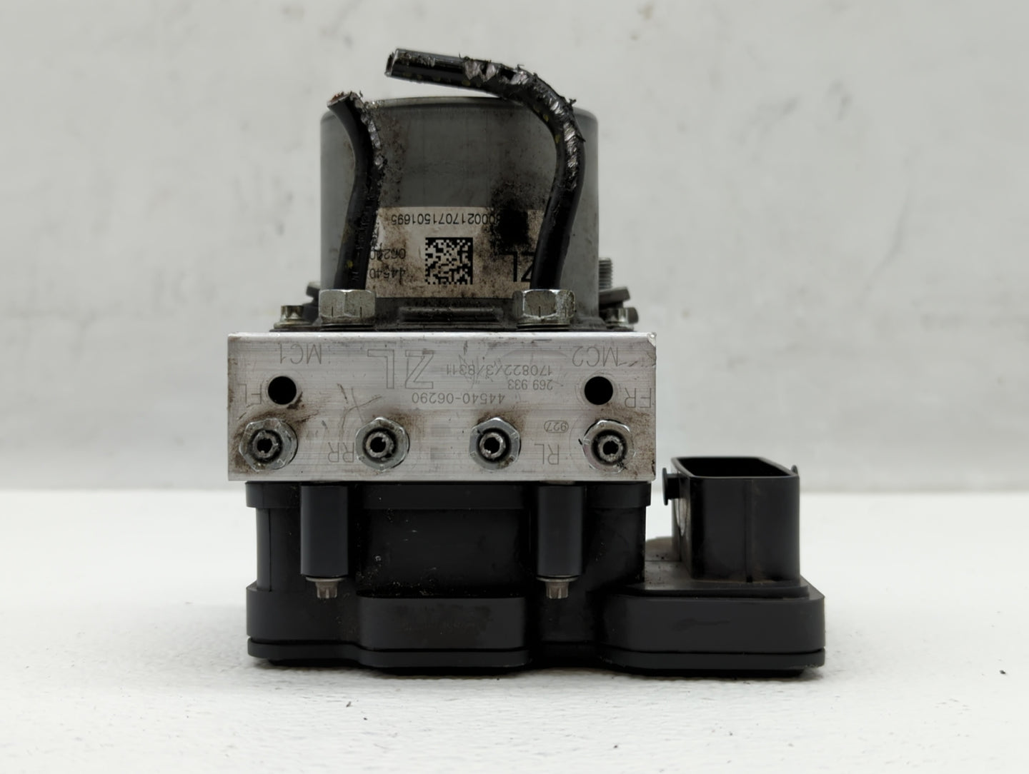 2018-2020 Toyota Camry ABS Pump Control Module Replacement P/N:44540-06290 Fits Fits 2018 2019 2020 OEM Used Auto Parts - Oe