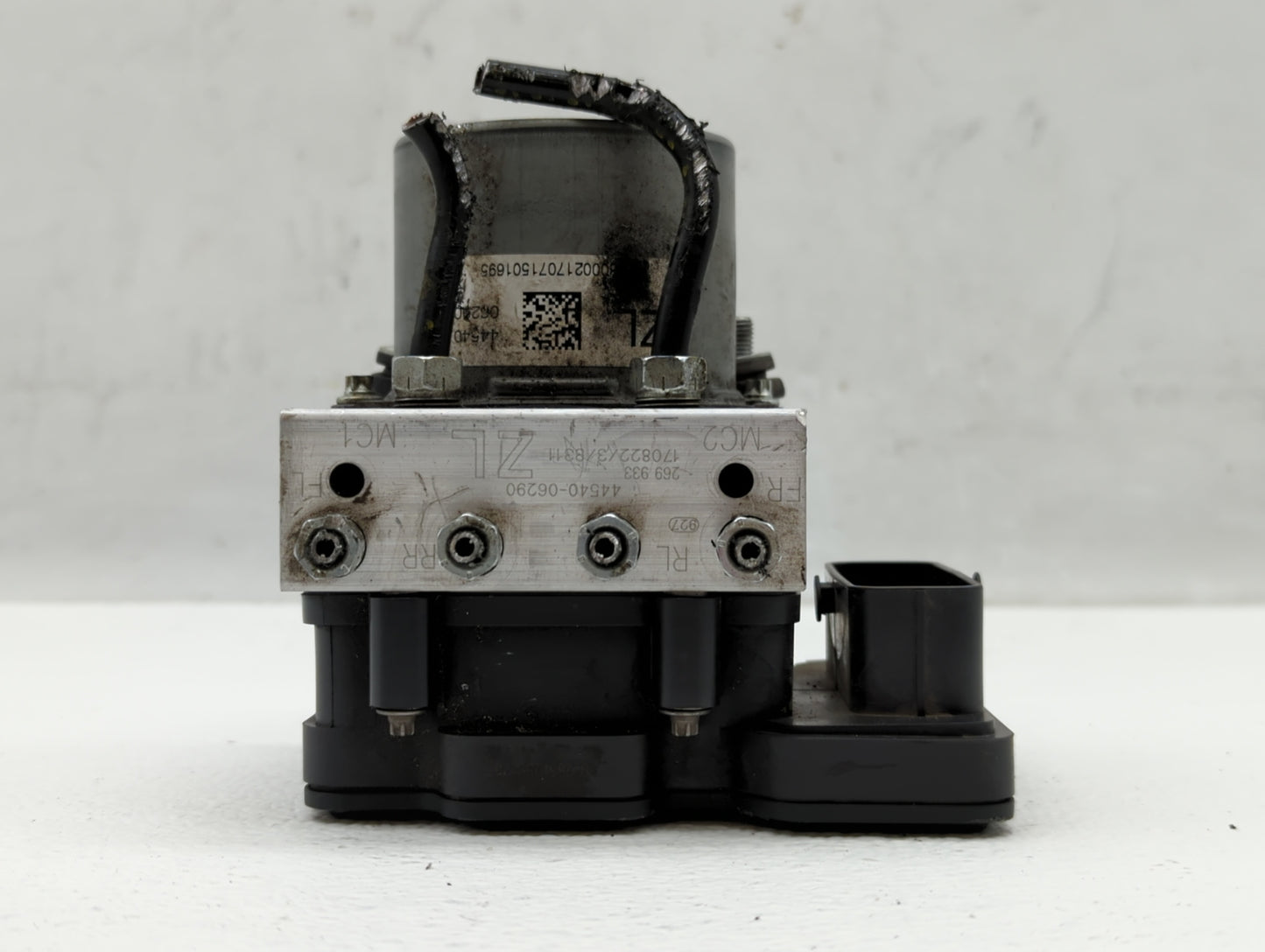 2018-2020 Toyota Camry ABS Pump Control Module Replacement P/N:44540-06290 Fits Fits 2018 2019 2020 OEM Used Auto Parts - Oe