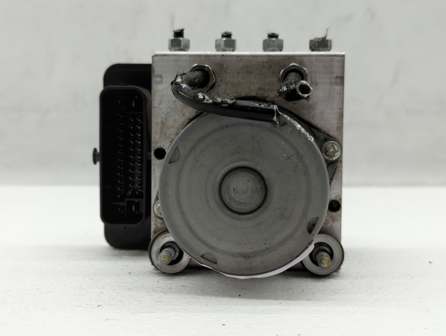 2018-2020 Toyota Camry ABS Pump Control Module Replacement P/N:44540-06290 Fits Fits 2018 2019 2020 OEM Used Auto Parts - Oe