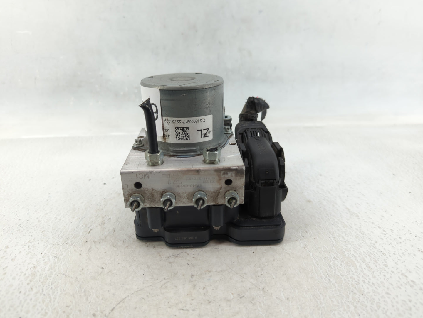 2018-2020 Toyota Camry ABS Pump Control Module Replacement P/N:44540-06290 Fits Fits 2018 2019 2020 OEM Used Auto Parts - Oe
