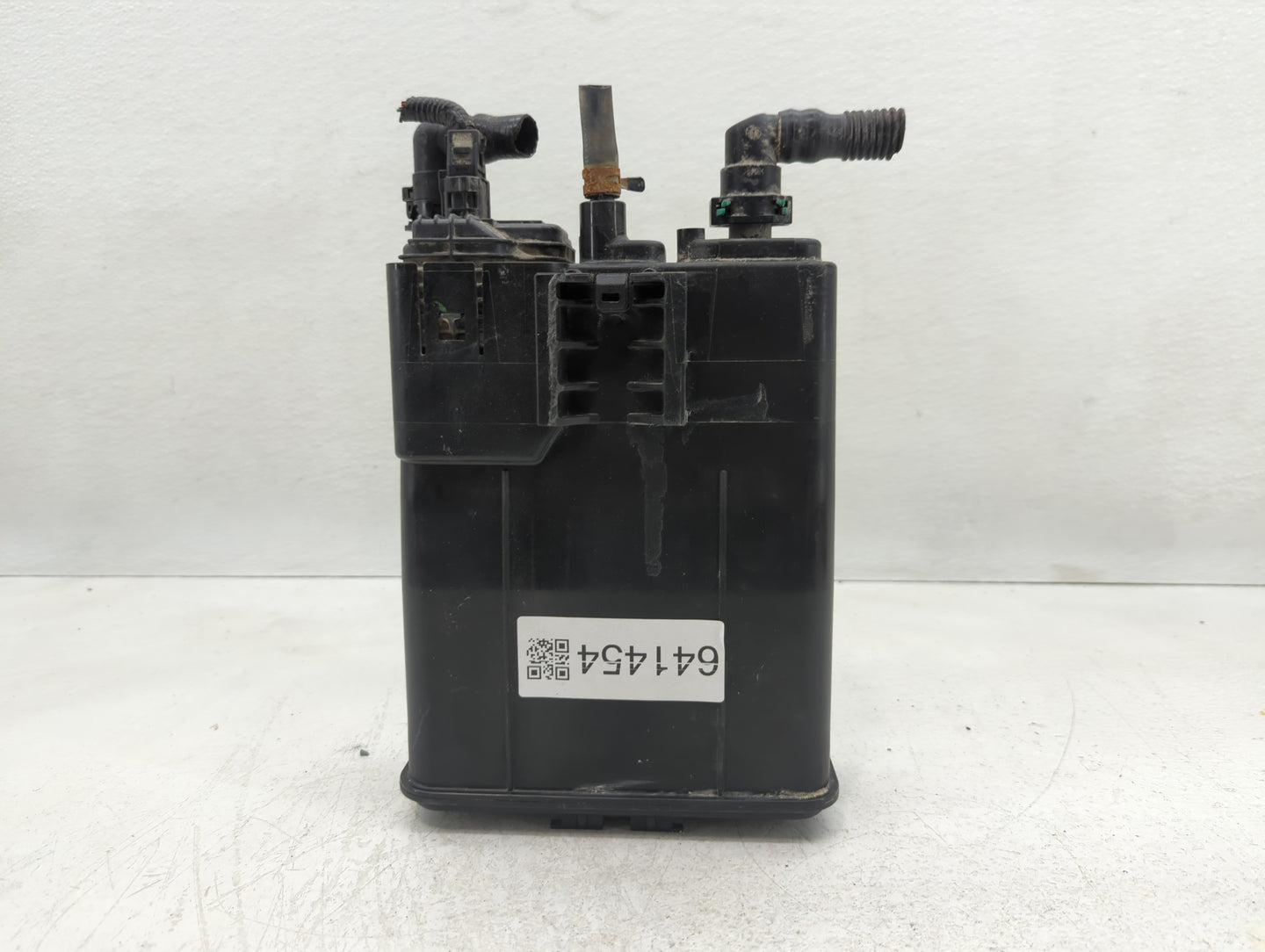 2018 Toyota Camry Fuel Vapor Charcoal Canister - Oemusedautoparts1.com