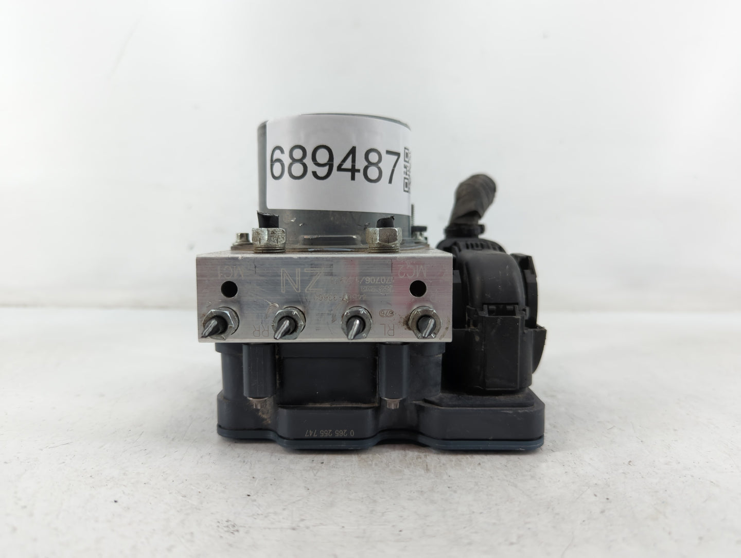 2018-2020 Toyota Camry ABS Pump Control Module Replacement P/N:269 933 44540-33660 Fits Fits 2018 2019 2020 OEM Used Auto Pa