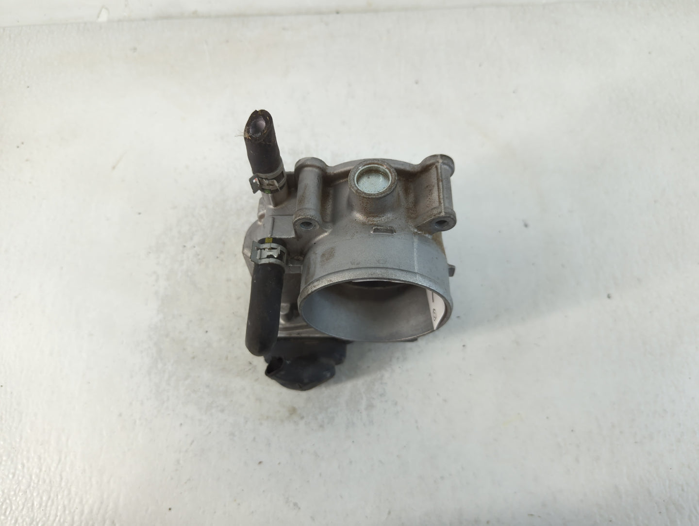 2018-2022 Toyota Camry Throttle Body P/N:22030-0P060 Fits Fits 2016 2017 2018 2019 2020 2021 2022 OEM Used Auto Parts - Oemu