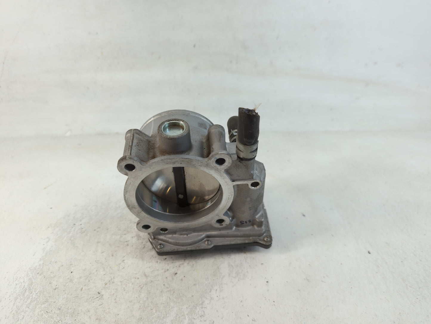 2018-2022 Toyota Camry Throttle Body P/N:22030-0P060 Fits Fits 2016 2017 2018 2019 2020 2021 2022 OEM Used Auto Parts - Oemu