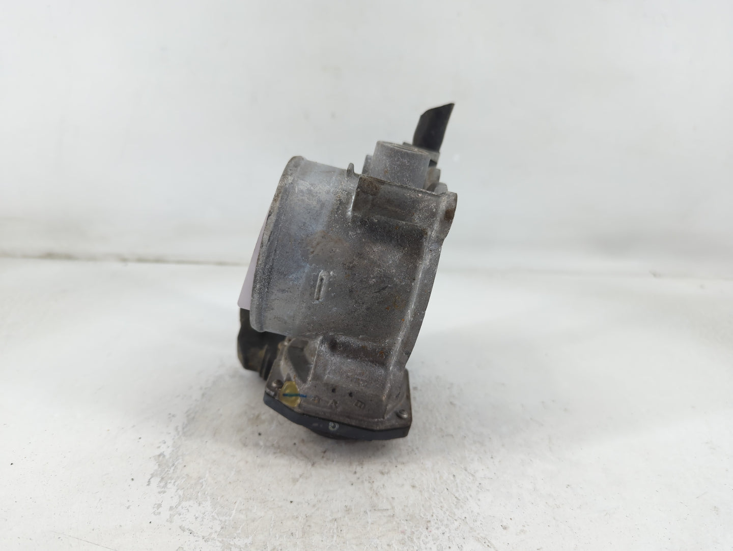 2018-2022 Toyota Camry Throttle Body P/N:22030-0P060 Fits Fits 2016 2017 2018 2019 2020 2021 2022 OEM Used Auto Parts - Oemu