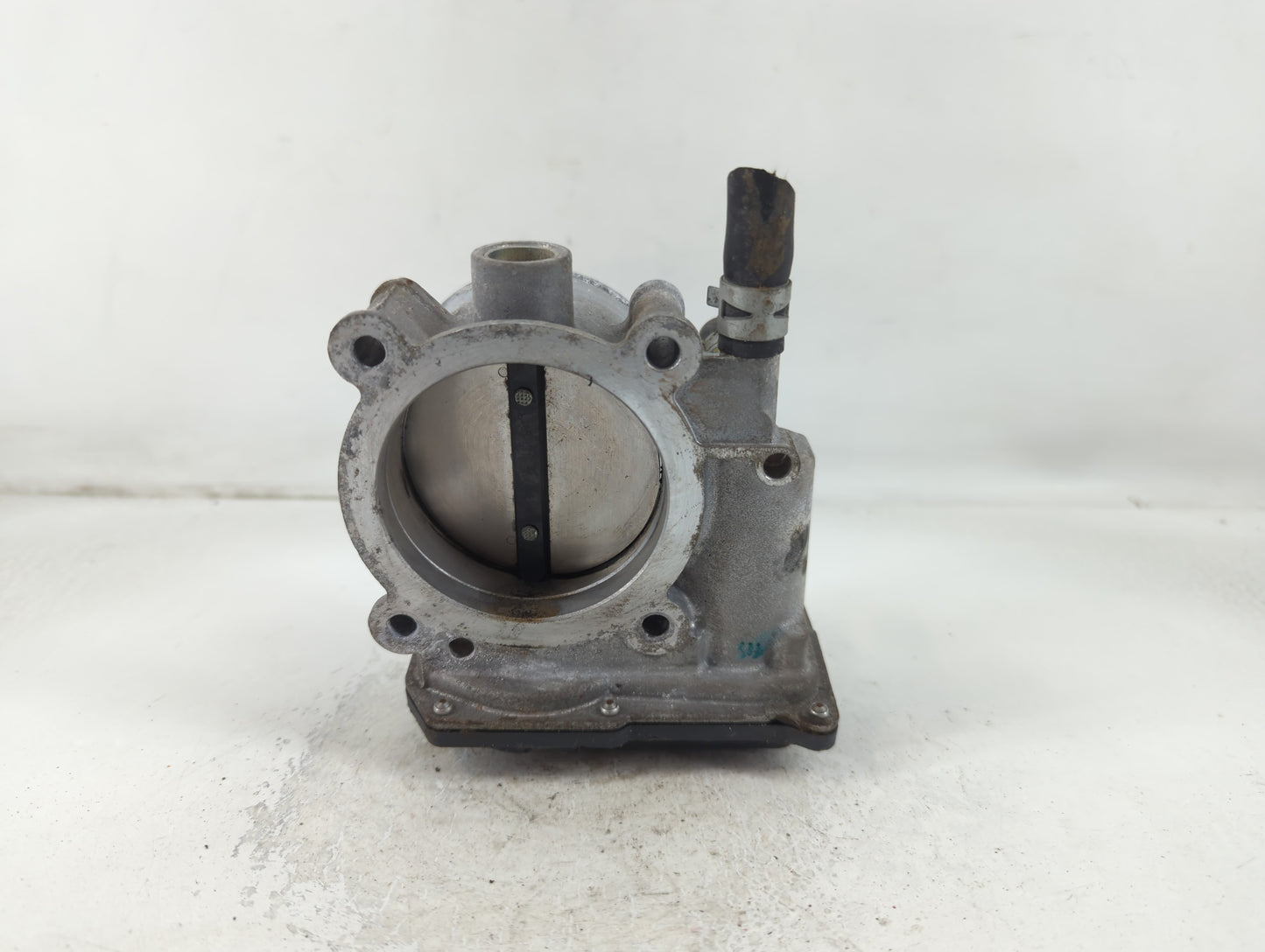 2018-2022 Toyota Camry Throttle Body P/N:22030-0P060 Fits Fits 2016 2017 2018 2019 2020 2021 2022 OEM Used Auto Parts - Oemu