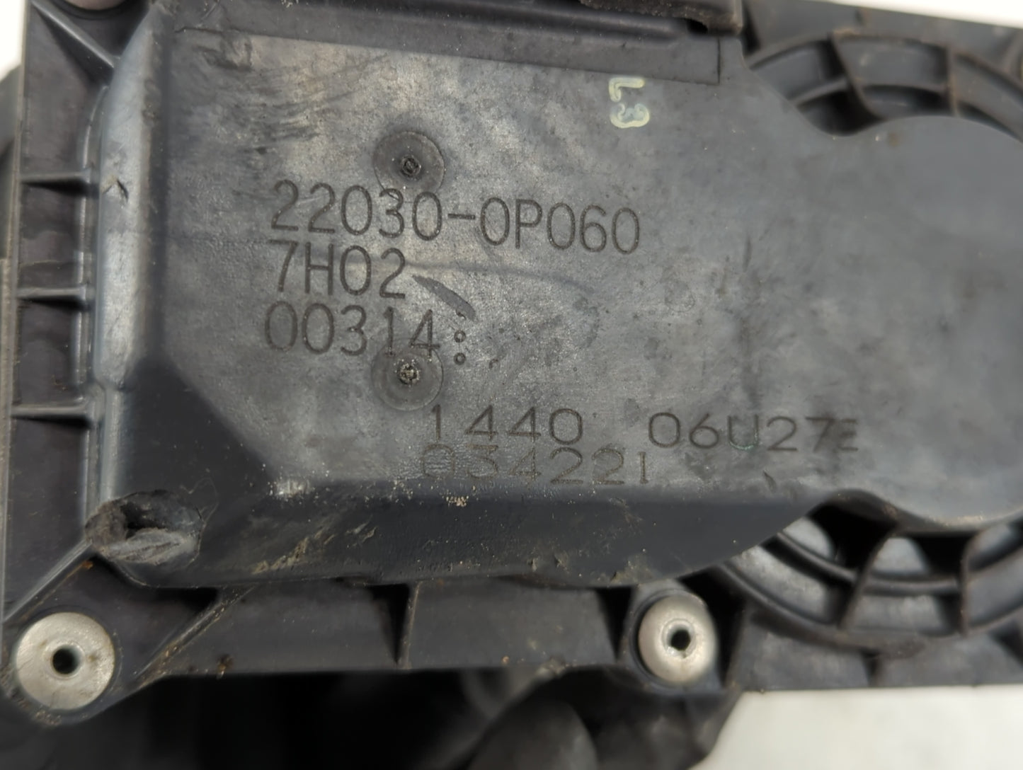 2018-2022 Toyota Camry Throttle Body P/N:22030-0P060 Fits Fits 2016 2017 2018 2019 2020 2021 2022 OEM Used Auto Parts - Oemu