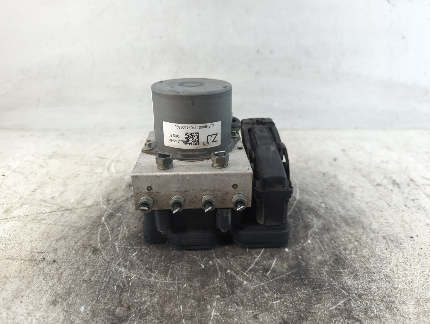 2018-2020 Toyota Camry ABS Pump Control Module Replacement P/N:44540 06270 Fits Fits 2018 2019 2020 OEM Used Auto Parts - Oe