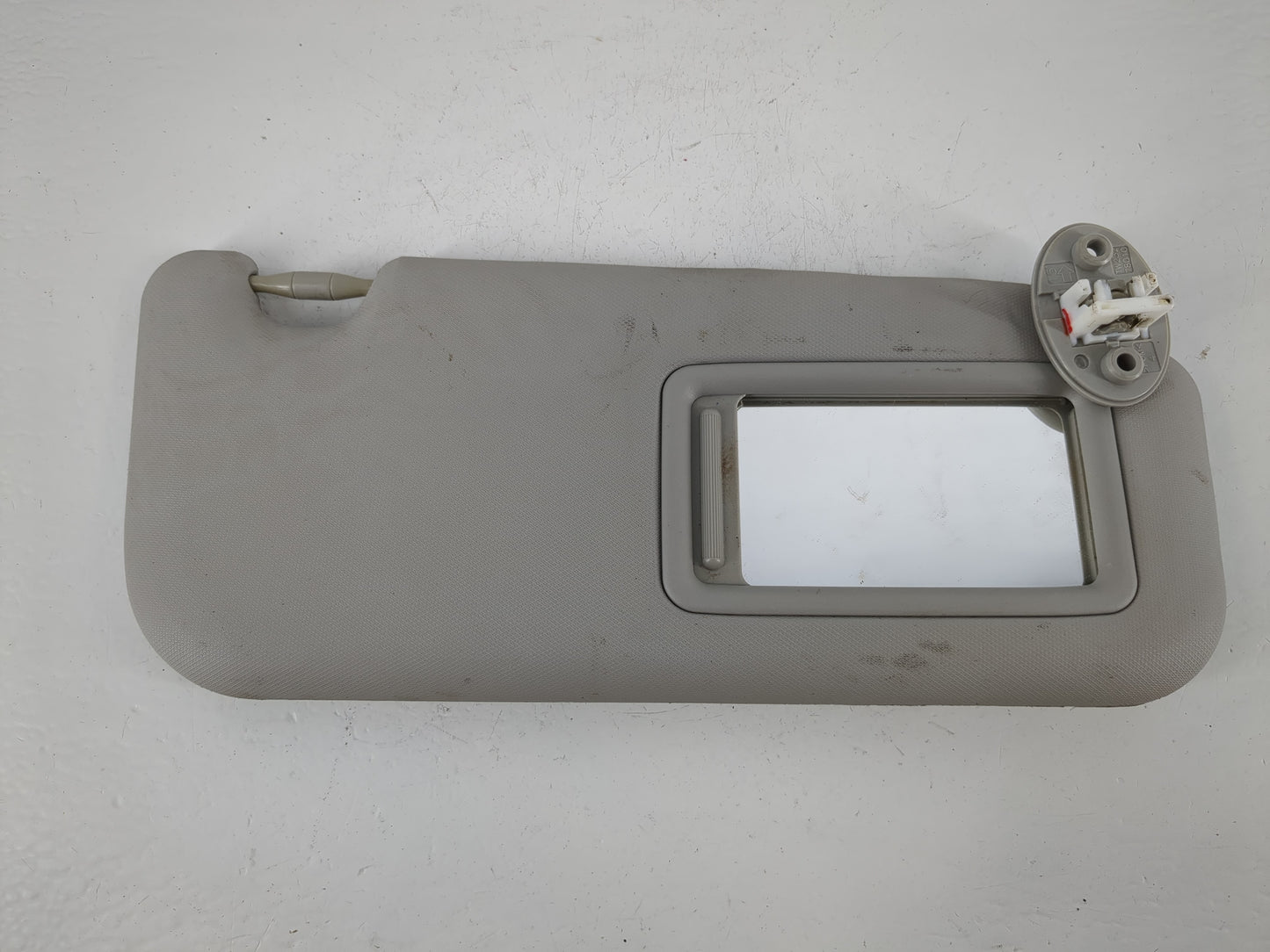 2017-2019 Toyota Corolla Sun Visor Shade Replacement Passenger Right Mirror Fits Fits 2017 2018 2019 OEM Used Auto Parts - O