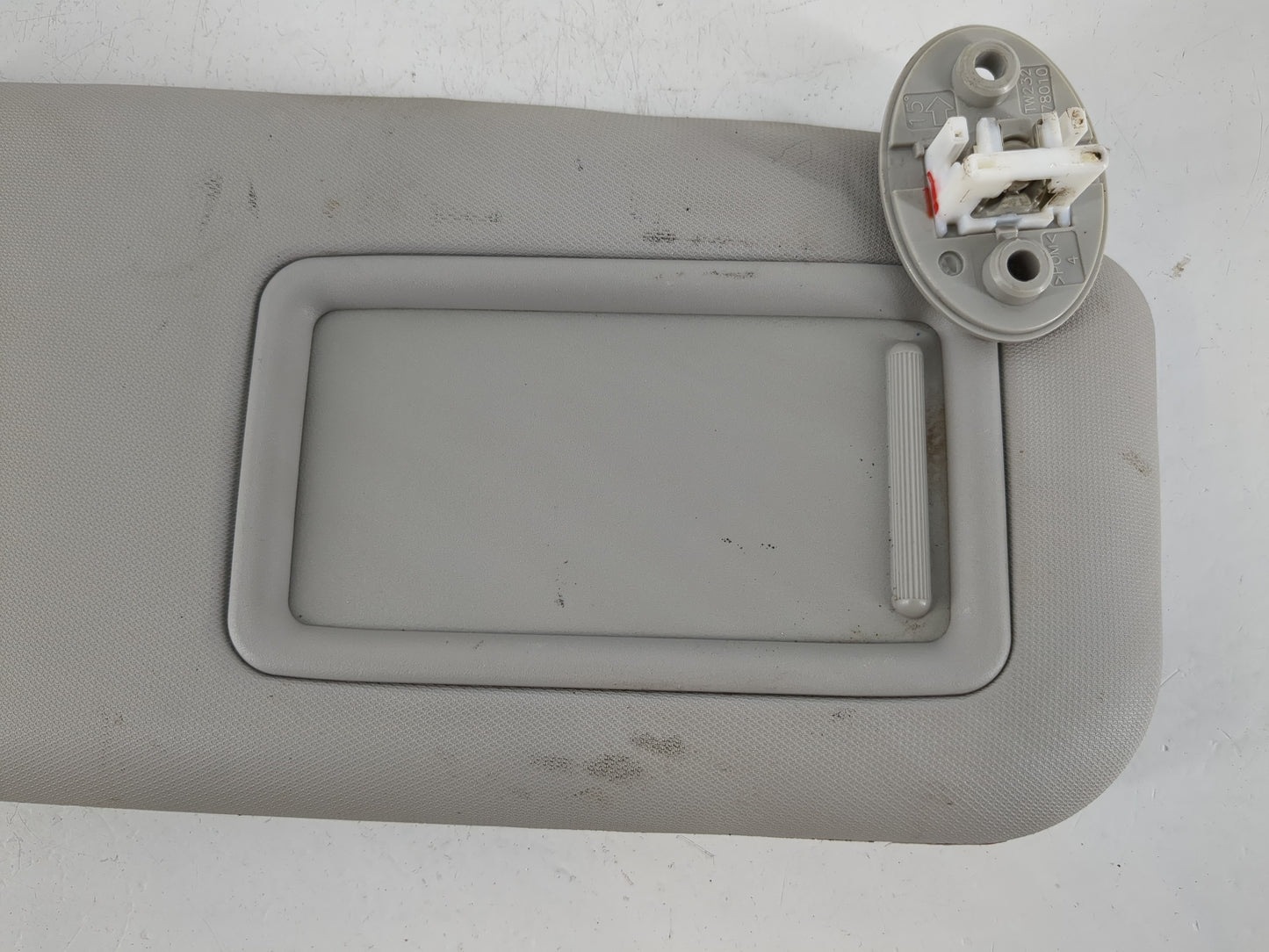 2017-2019 Toyota Corolla Sun Visor Shade Replacement Passenger Right Mirror Fits Fits 2017 2018 2019 OEM Used Auto Parts - O