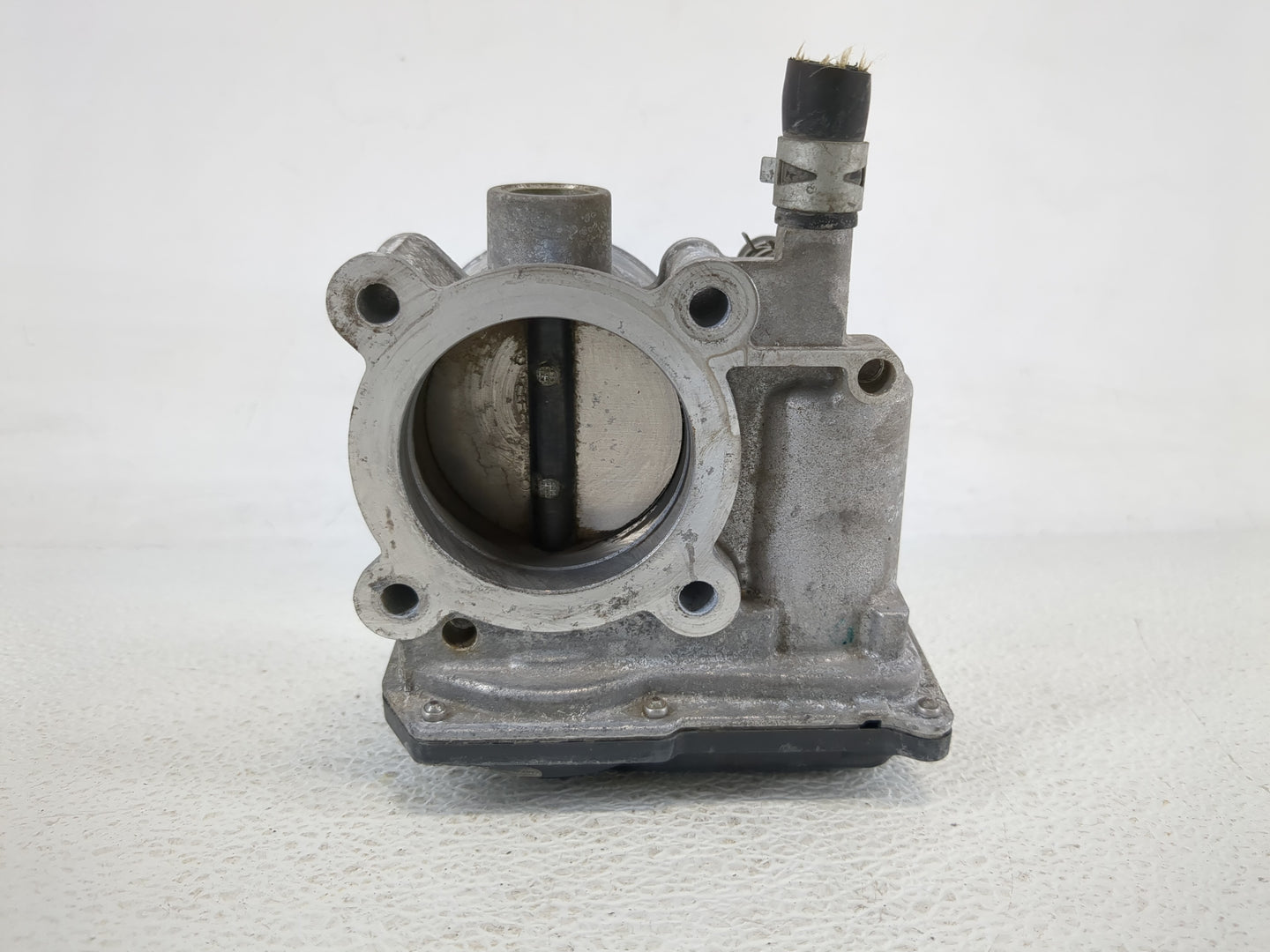 2011-2019 Toyota Corolla Throttle Body P/N:22030-0T080 Fits Fits 2011 2012 2013 2014 2015 2016 2017 2018 2019 OEM Used Auto 