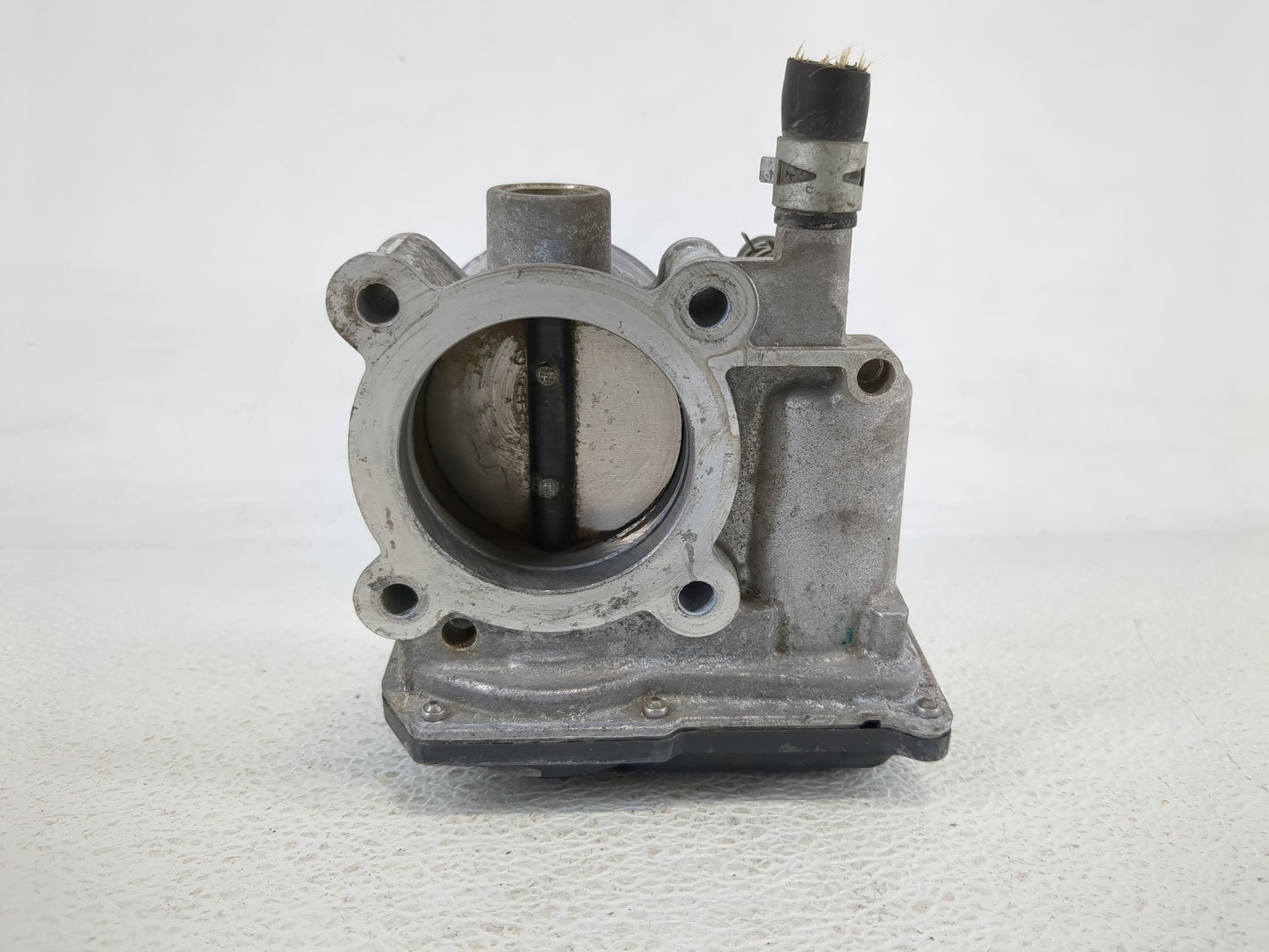 2011-2019 Toyota Corolla Throttle Body P/N:22030-0T080 Fits Fits 2011 2012 2013 2014 2015 2016 2017 2018 2019 OEM Used Auto 