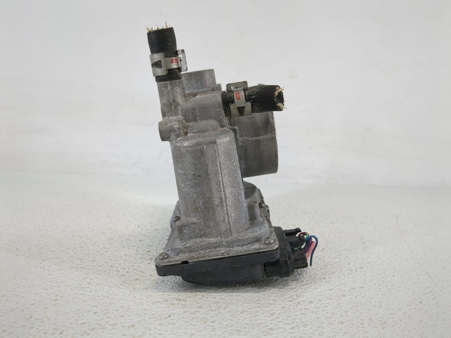 2011-2019 Toyota Corolla Throttle Body P/N:22030-0T080 Fits Fits 2011 2012 2013 2014 2015 2016 2017 2018 2019 OEM Used Auto 