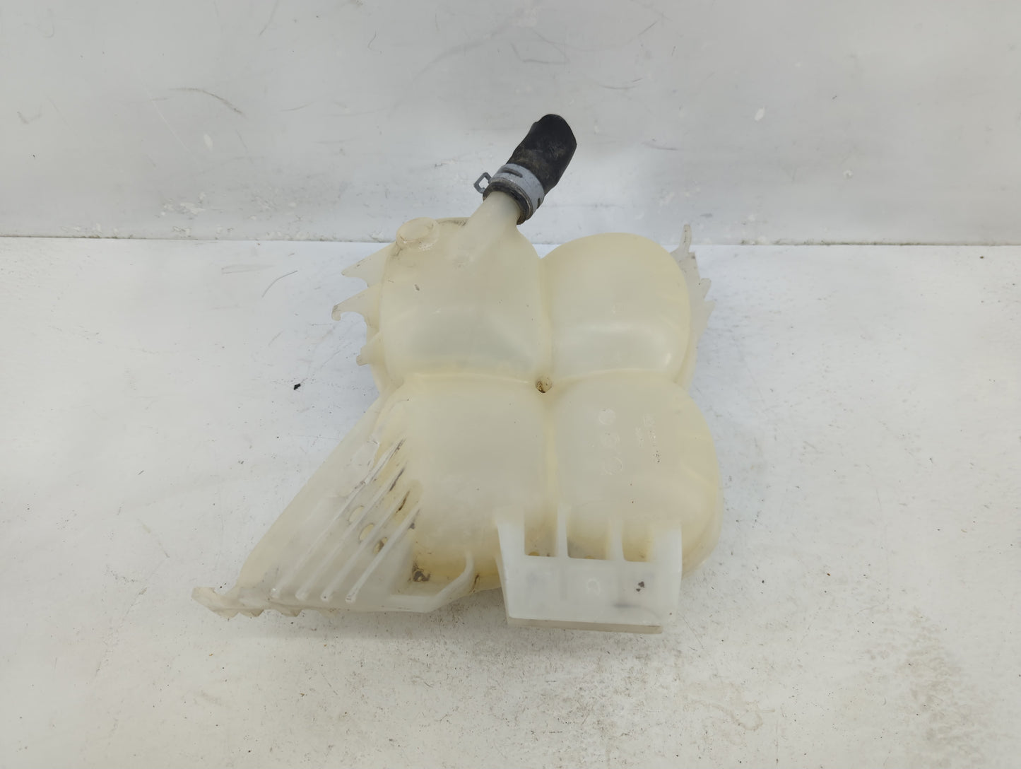2014-2019 Toyota Corolla Radiator Coolant Overflow Expansion Tank Bottle - Oemusedautoparts1.com