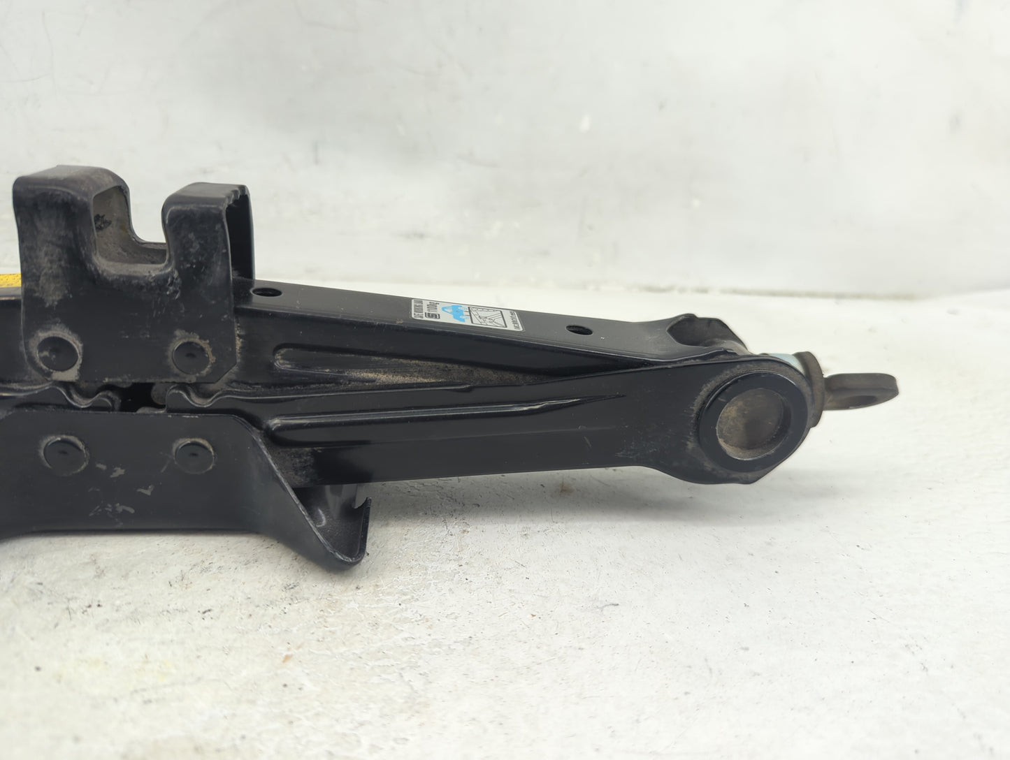 2018 Toyota Corolla Spare Scissor Car Jack 1390217 - Oemusedautoparts1.com