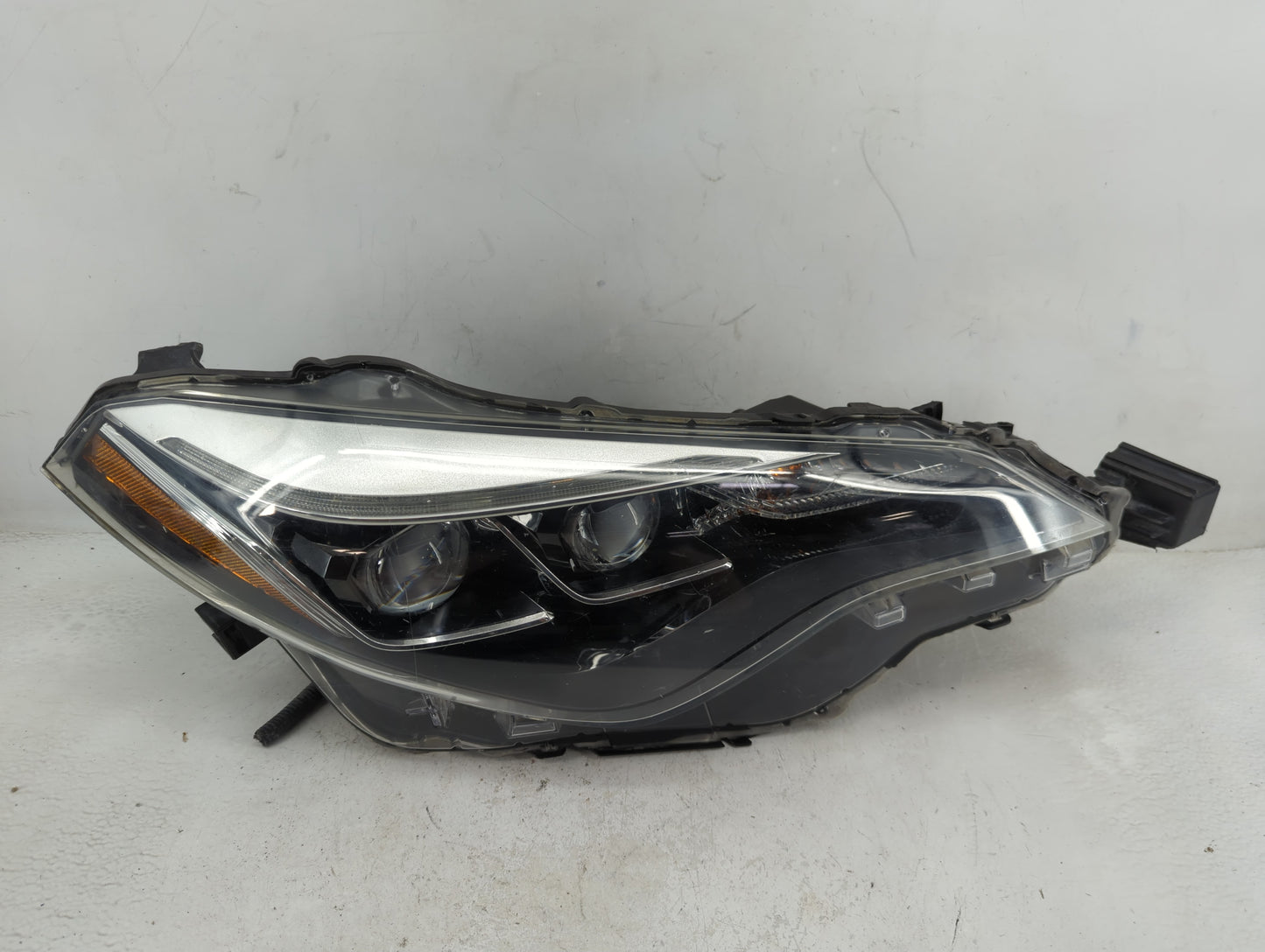 2017-2019 Toyota Corolla Passenger Right Oem Head Light Headlight Lamp - Oemusedautoparts1.com