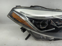2017-2019 Toyota Corolla Passenger Right Oem Head Light Headlight Lamp - Oemusedautoparts1.com