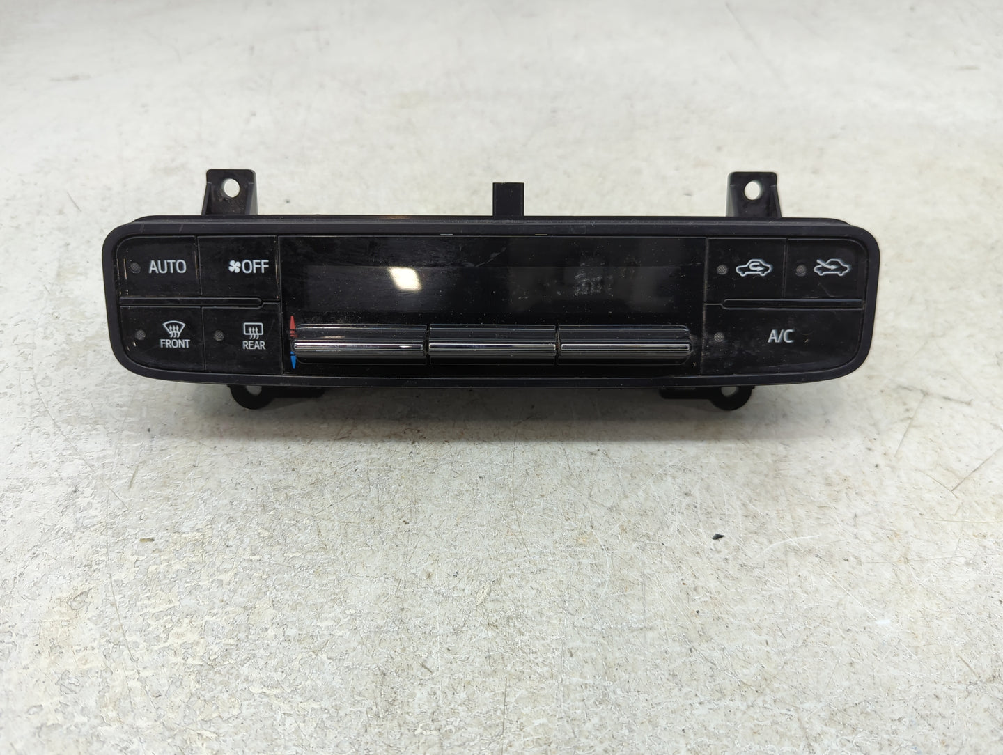 2017-2019 Toyota Corolla Climate Control Module Temperature AC/Heater Replacement Fits Fits 2017 2018 2019 OEM Used Auto Par