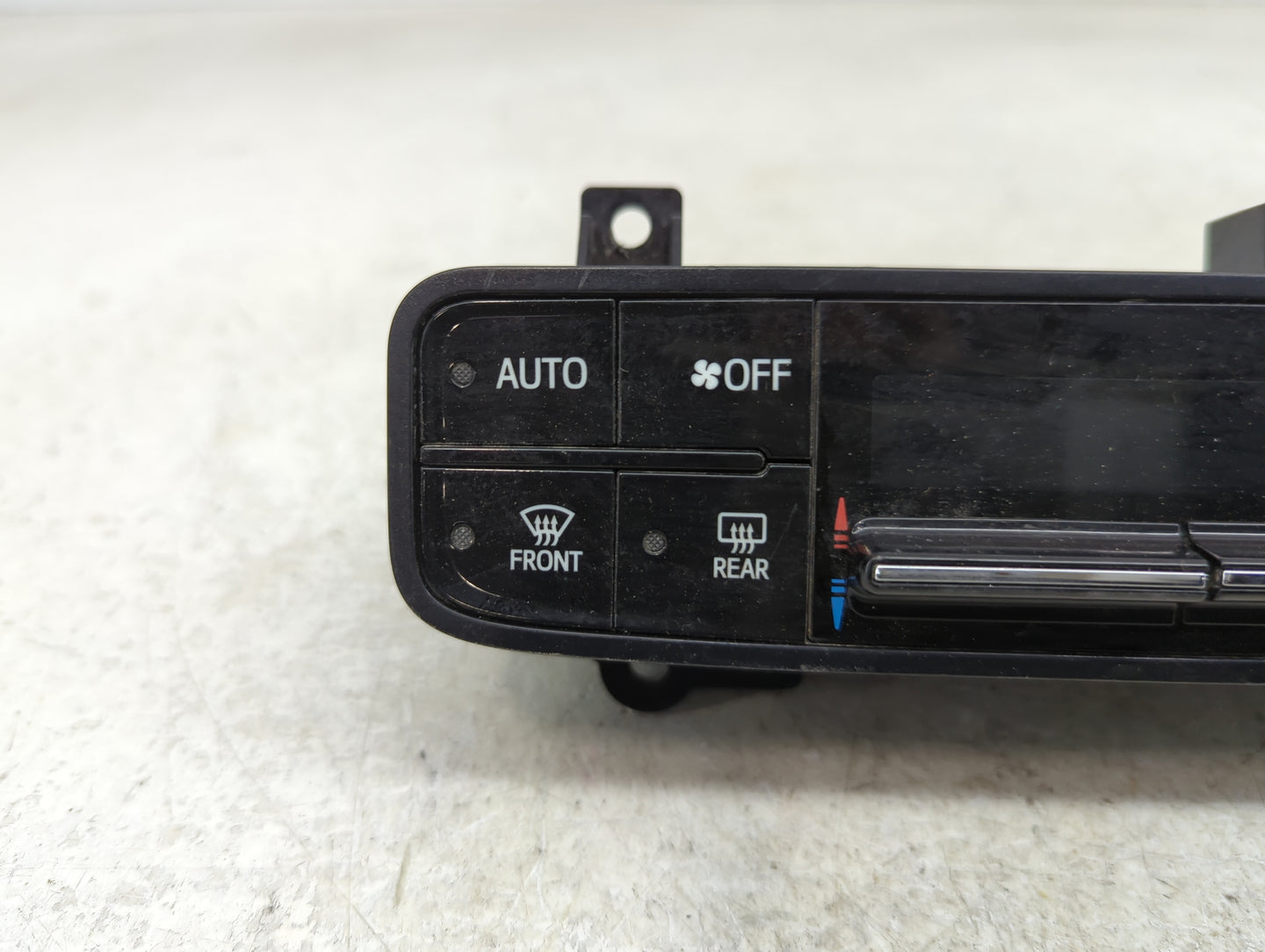 2017-2019 Toyota Corolla Climate Control Module Temperature AC/Heater Replacement Fits Fits 2017 2018 2019 OEM Used Auto Par