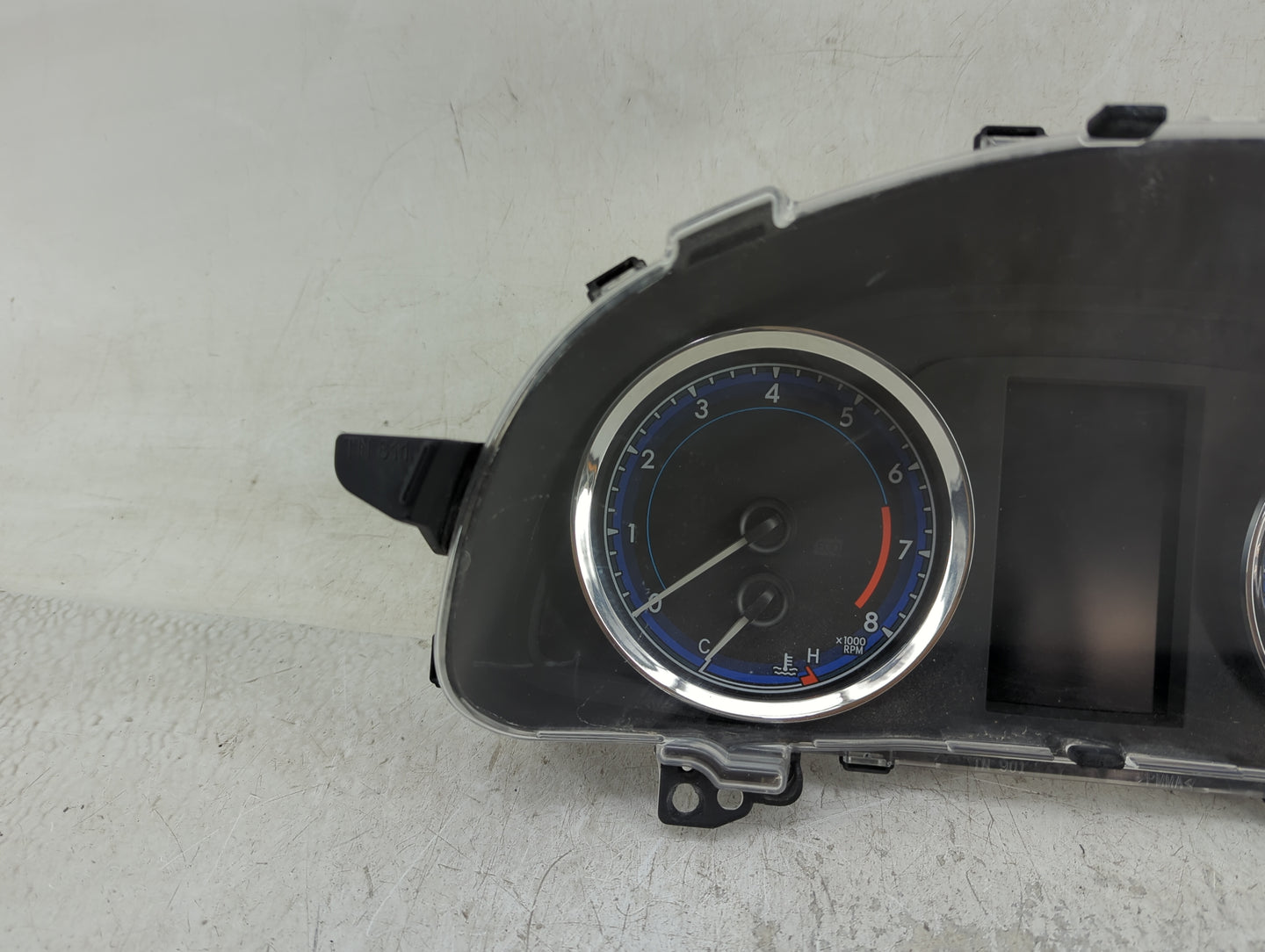 2018-2019 Toyota Corolla Instrument Cluster Speedometer Gauges P/N:83800-F2U60 Fits Fits 2018 2019 OEM Used Auto Parts - Oem