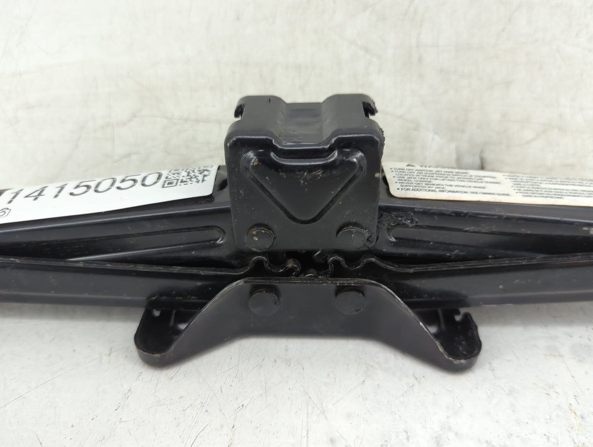2018 Toyota Corolla Spare Scissor Car Jack 1415050 - Oemusedautoparts1.com
