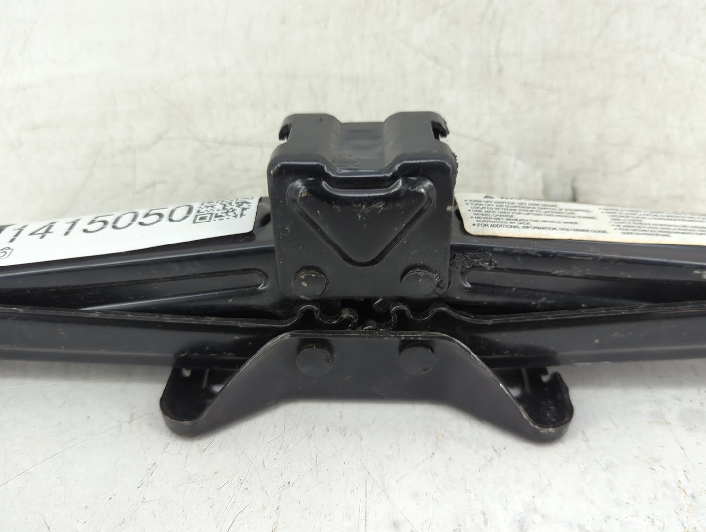 2018 Toyota Corolla Spare Scissor Car Jack 1415050 - Oemusedautoparts1.com