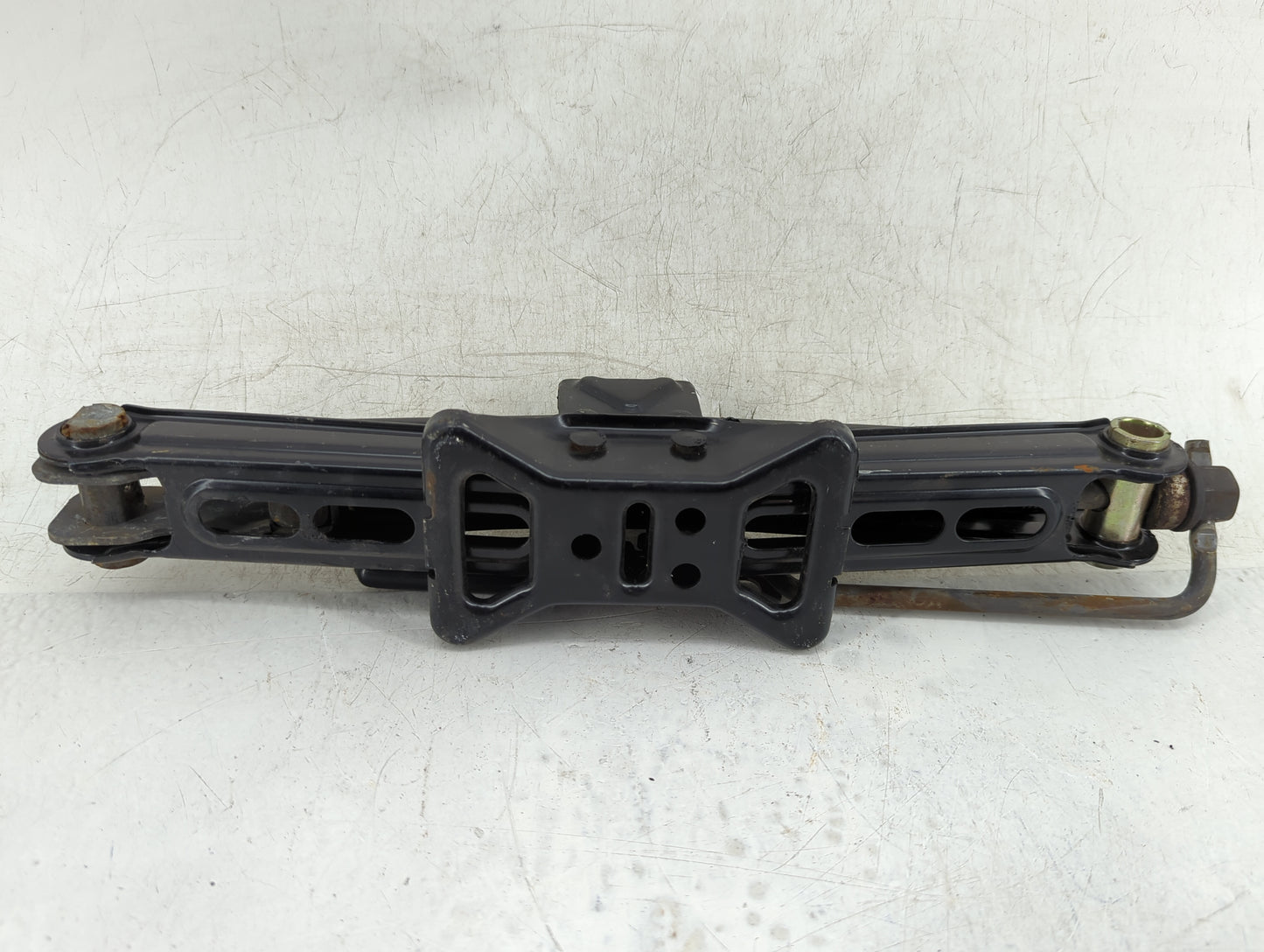 2018 Toyota Corolla Spare Scissor Car Jack 1415050 - Oemusedautoparts1.com