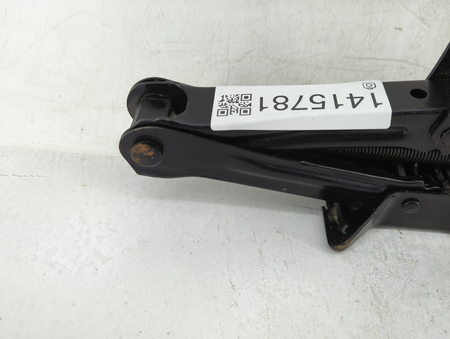 2018 Toyota Corolla Spare Scissor Car Jack 1415781 - Oemusedautoparts1.com