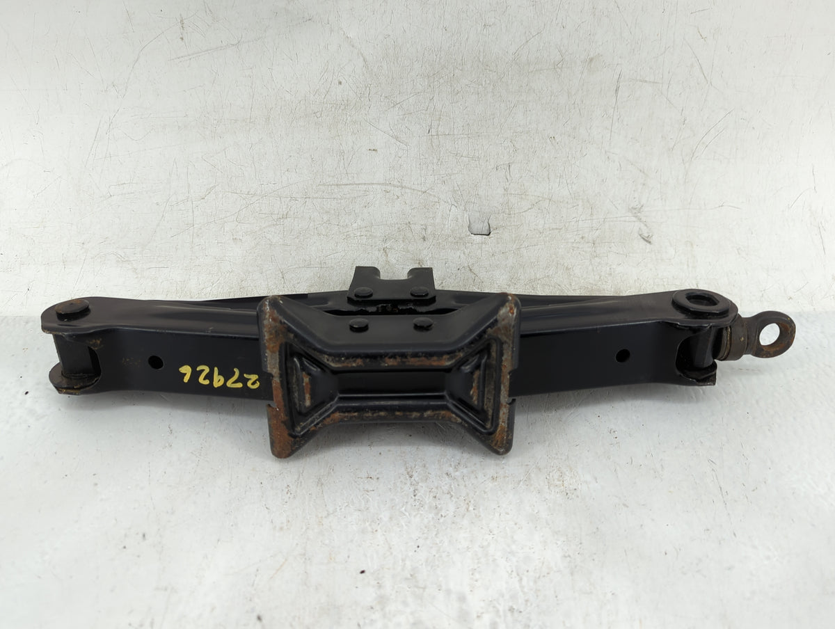 2018 Toyota Corolla Spare Scissor Car Jack 1415781 - Oemusedautoparts1.com
