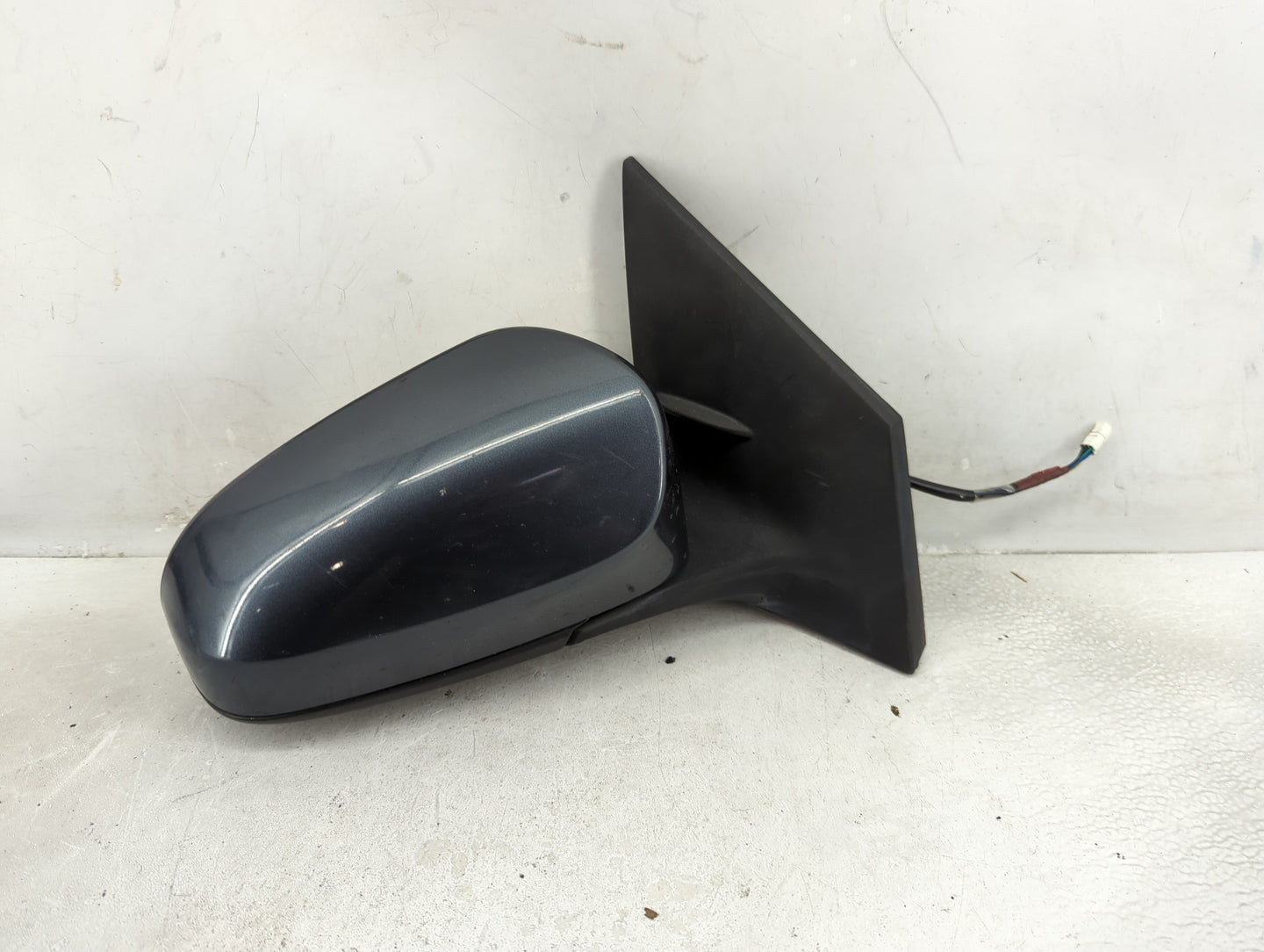 2014-2019 Toyota Corolla Passenger Side View Mirror - Right Door Mirror OEM Used - Oemusedautoparts1.com