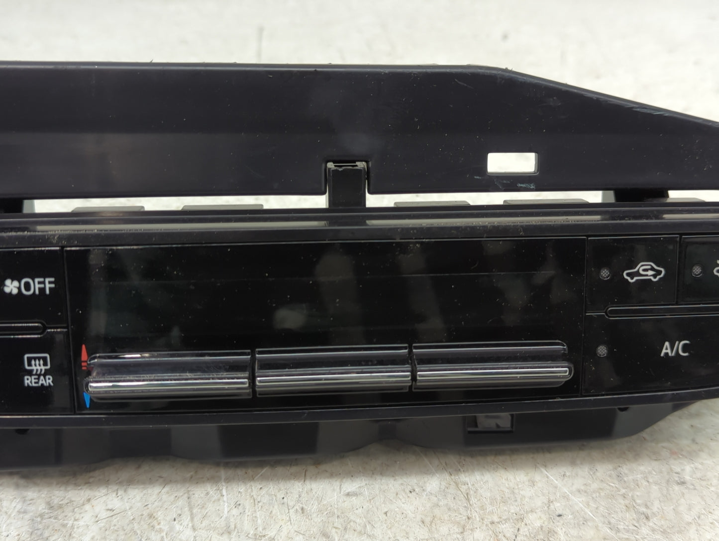 2017-2019 Toyota Corolla Climate Control Module Temperature AC/Heater Replacement P/N:55468-02060 Fits Fits 2017 2018 2019 O