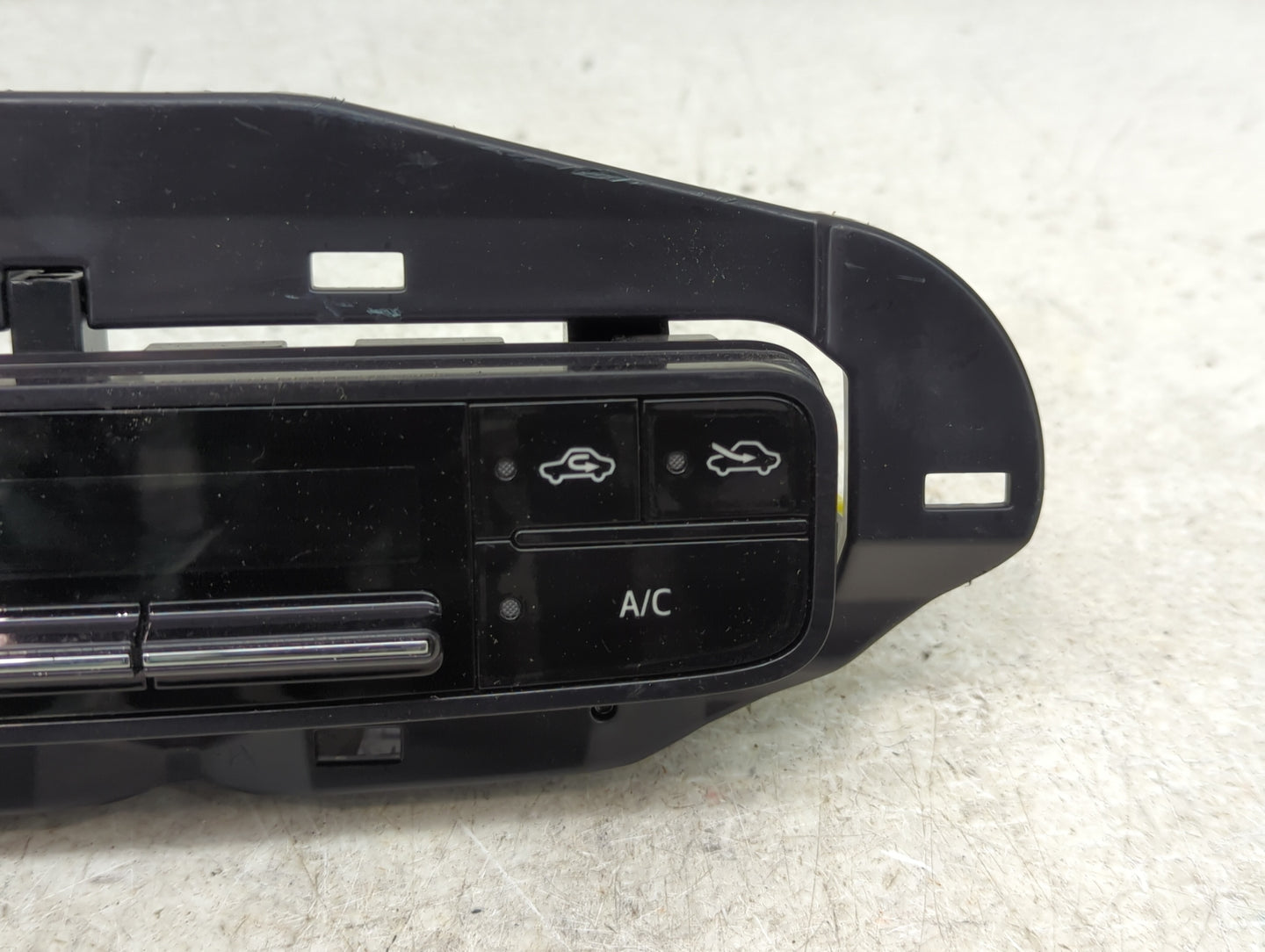 2017-2019 Toyota Corolla Climate Control Module Temperature AC/Heater Replacement P/N:55468-02060 Fits Fits 2017 2018 2019 O