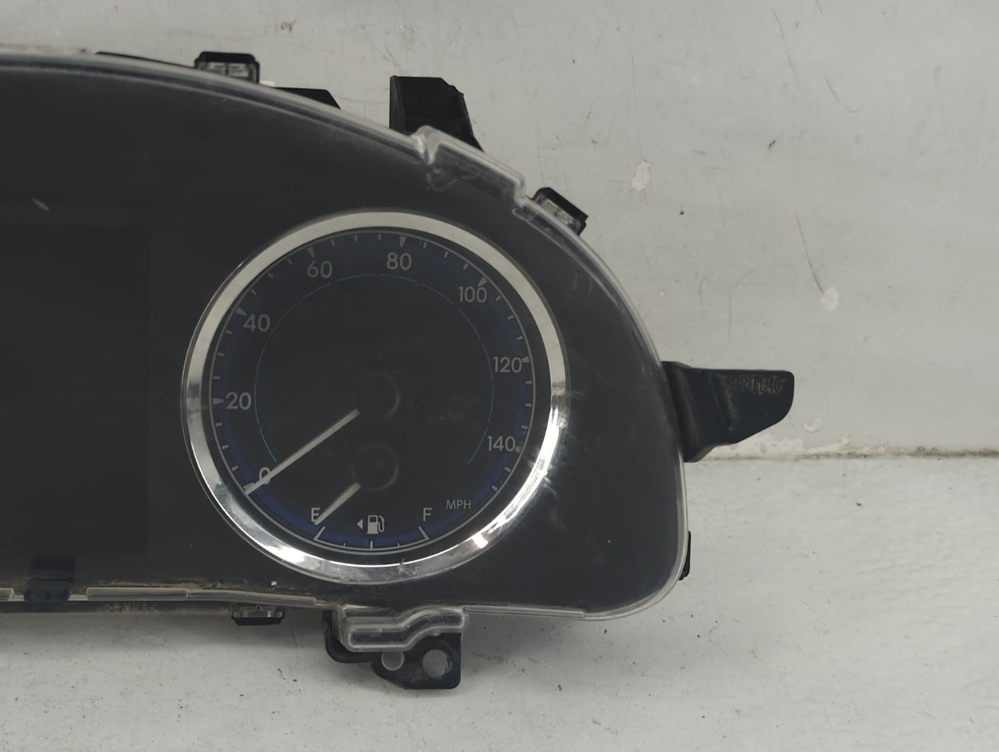 2018-2019 Toyota Corolla Instrument Cluster Speedometer Gauges P/N:83800-F2U60-00 Fits Fits 2018 2019 OEM Used Auto Parts - 