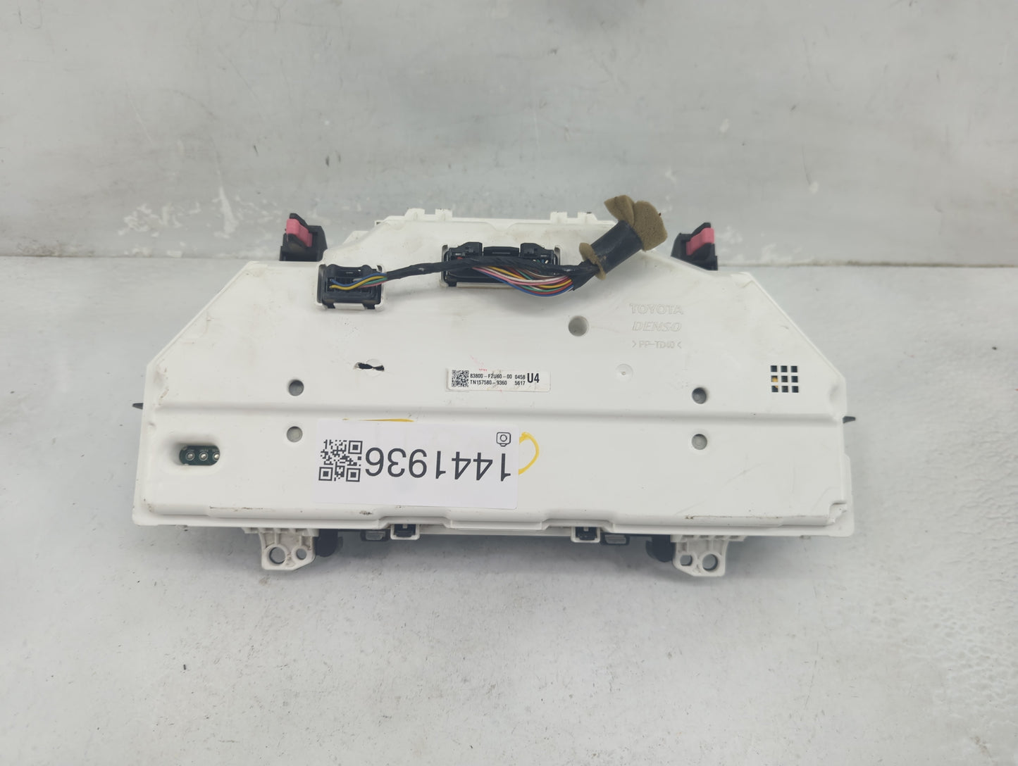 2018-2019 Toyota Corolla Instrument Cluster Speedometer Gauges P/N:83800-F2U60-00 Fits Fits 2018 2019 OEM Used Auto Parts - 