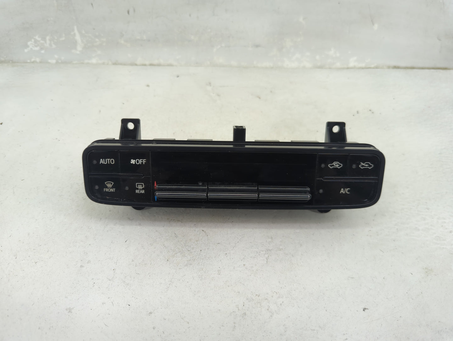 2017-2019 Toyota Corolla Climate Control Module Temperature AC/Heater Replacement P/N:55900-02A30 114-2089 D Fits OEM Used A