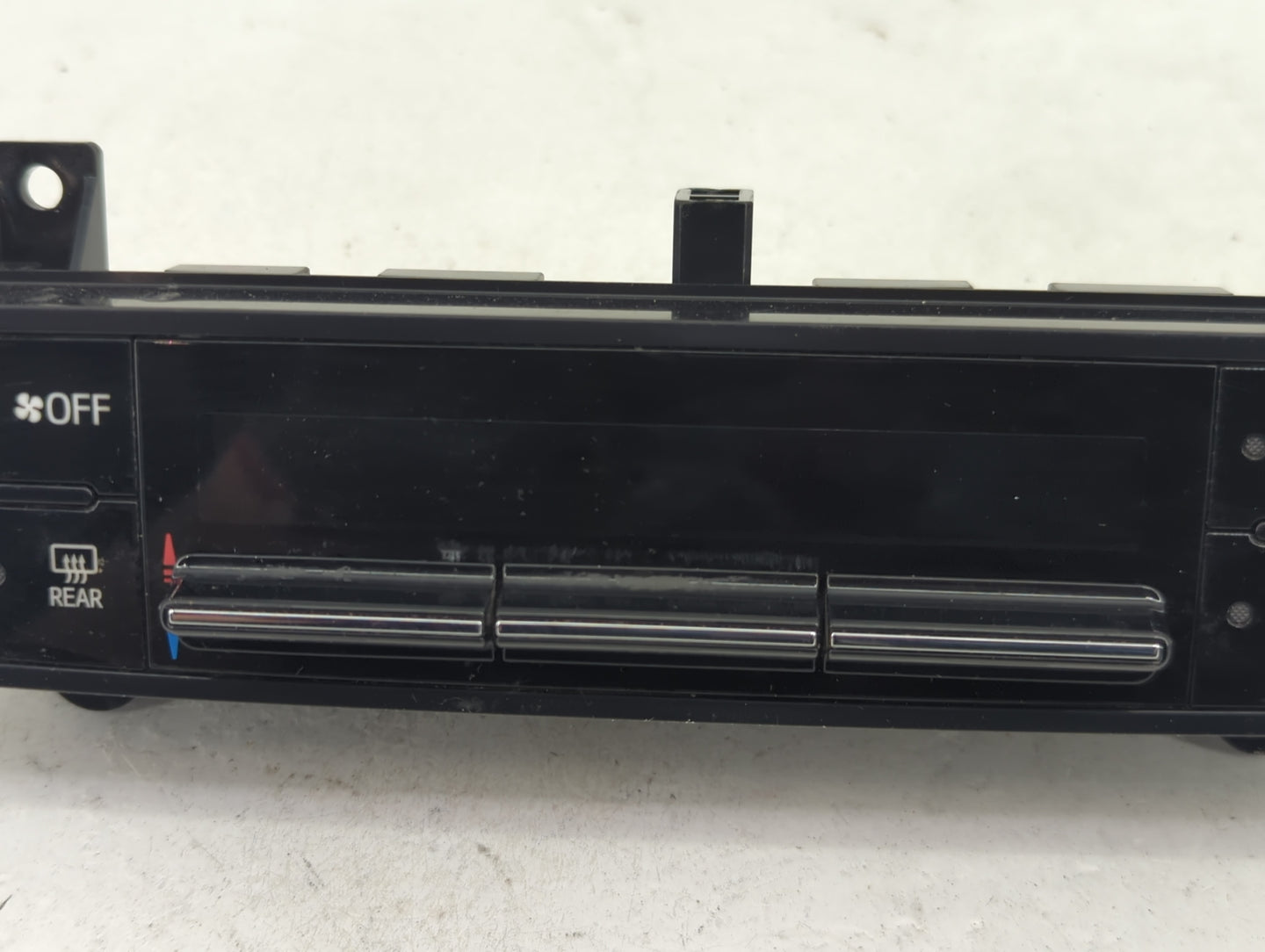 2017-2019 Toyota Corolla Climate Control Module Temperature AC/Heater Replacement P/N:55900-02A30 114-2089 D Fits OEM Used A