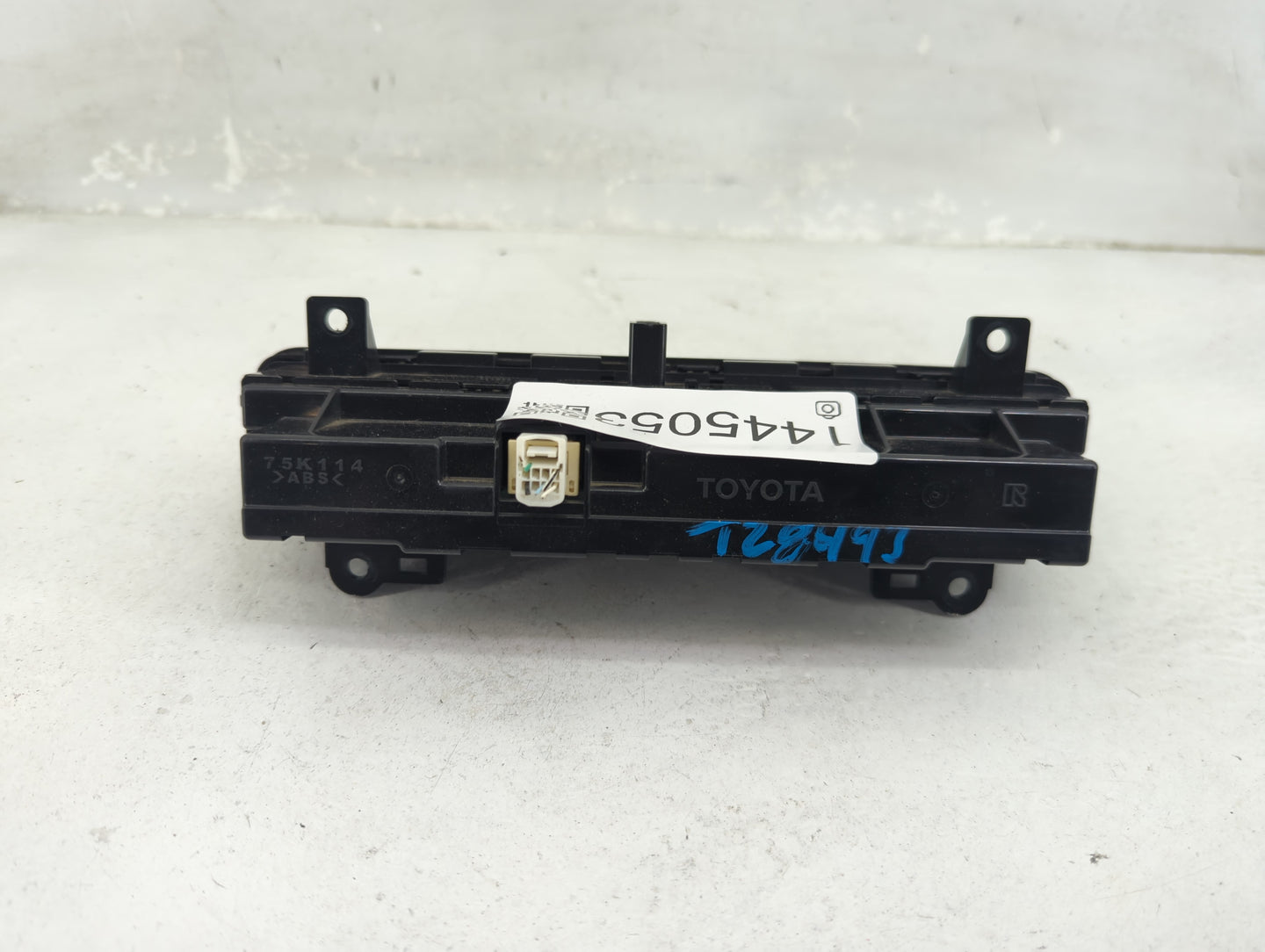2017-2019 Toyota Corolla Climate Control Module Temperature AC/Heater Replacement P/N:55900-02A30 114-2089 D Fits OEM Used A
